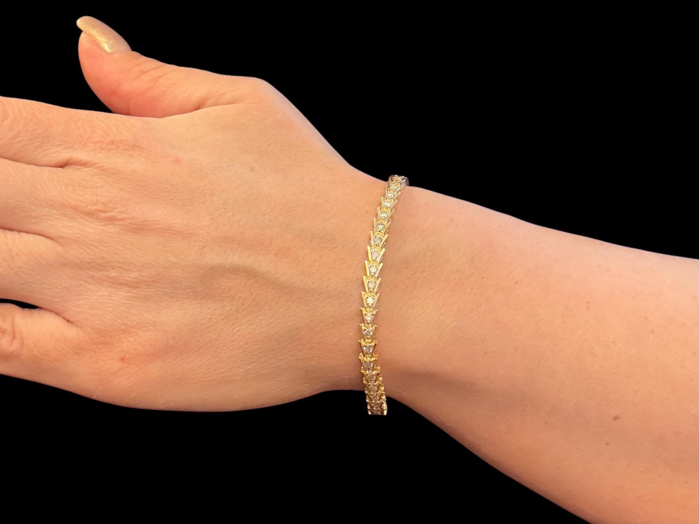 Bracelet tennis en or jaune certifié HRD avec diamants naturels en vente 6