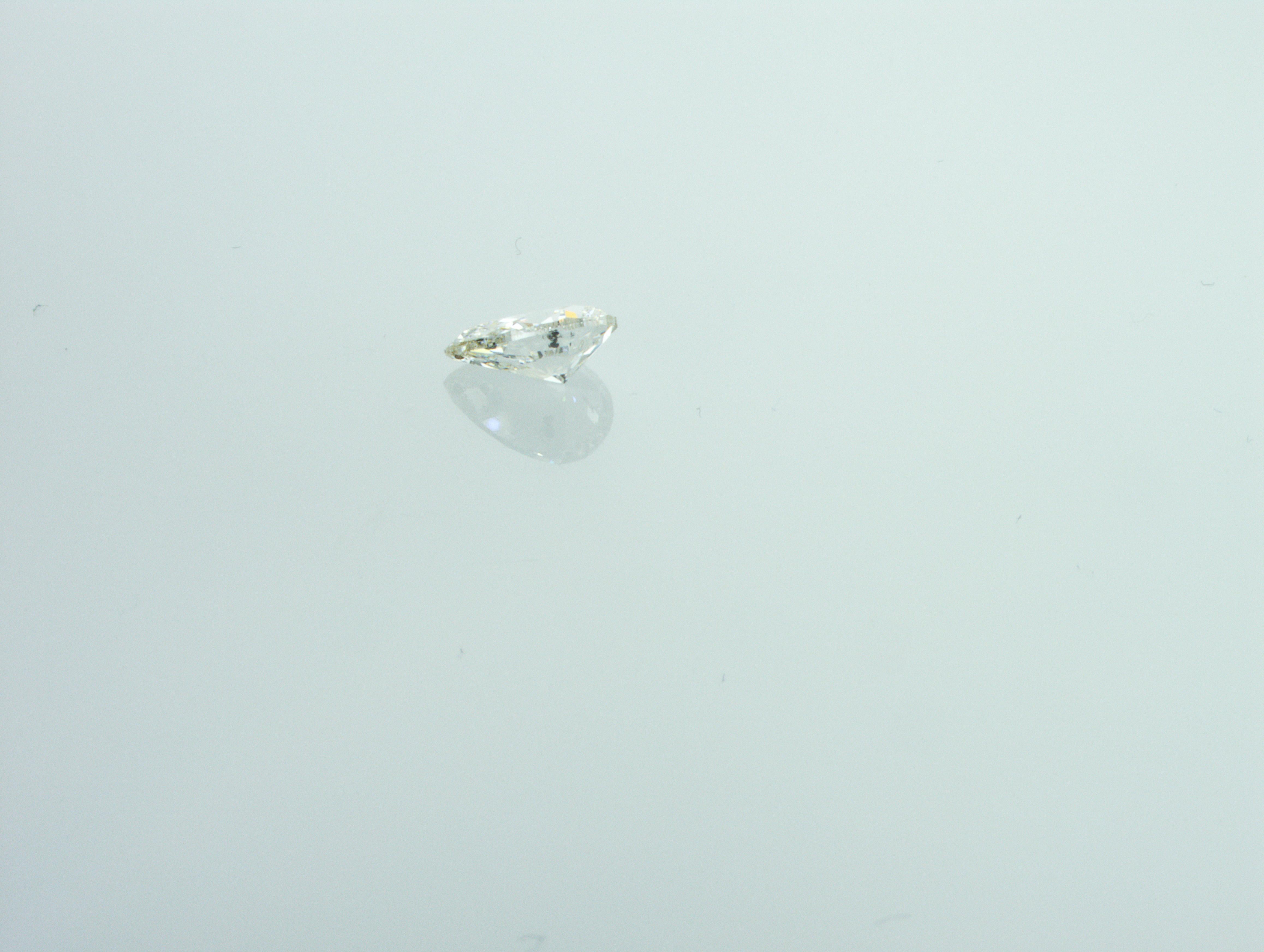 HRDAntwerp certified 1.02 carat Pear Shape Natural Diamond In New Condition For Sale In Dubai, UAE
