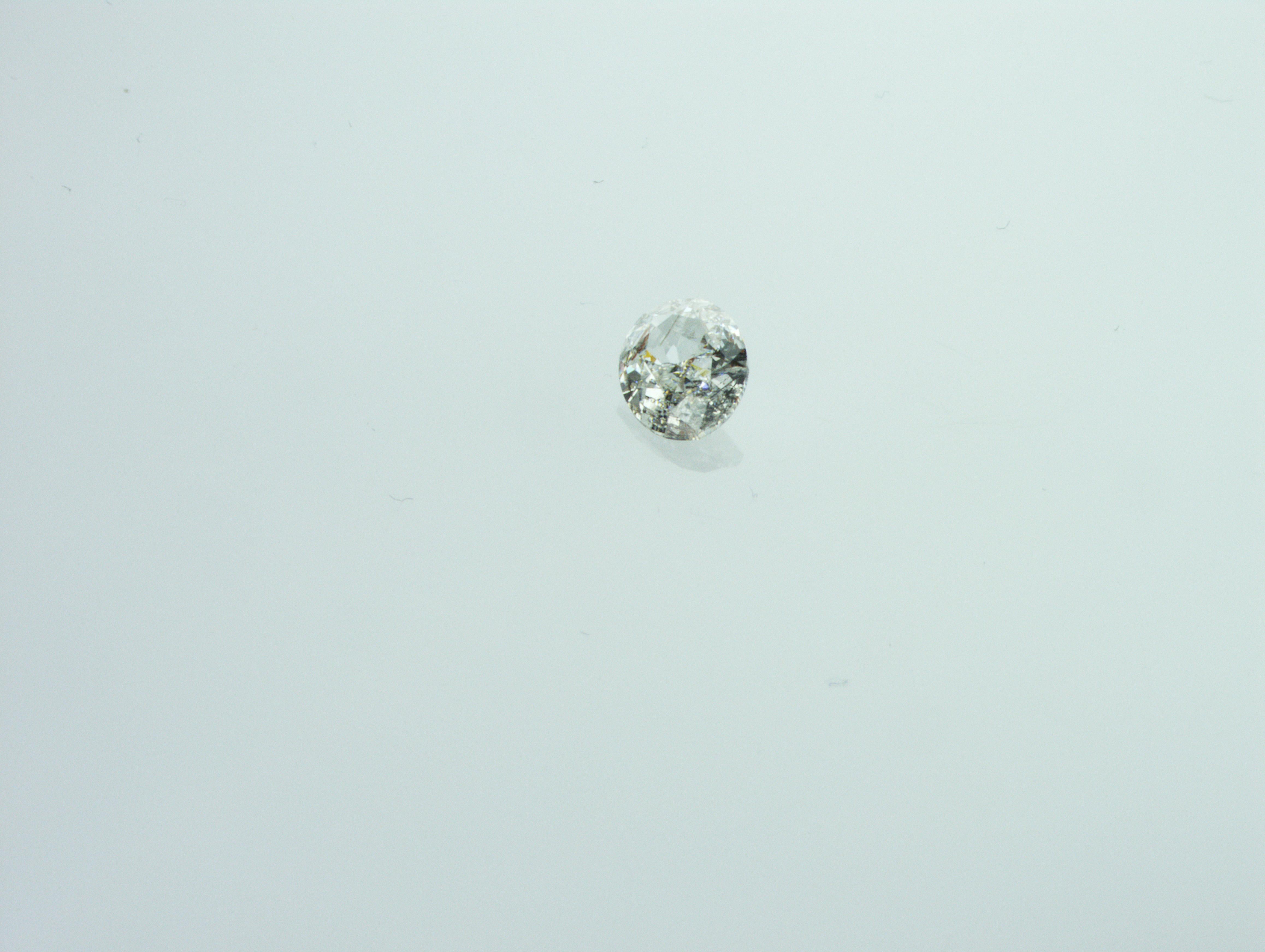 We are natural diamond production company located in Dubai.
Weight: 1.13ct
Shape: Oval
Color: rare white (G)
Clarity: P1 (I1)
Polish: Very Good
Symm: Good
Dimensions (mm): 8.87 x 6.10 x 3.01
All our diamonds with the inscription from the