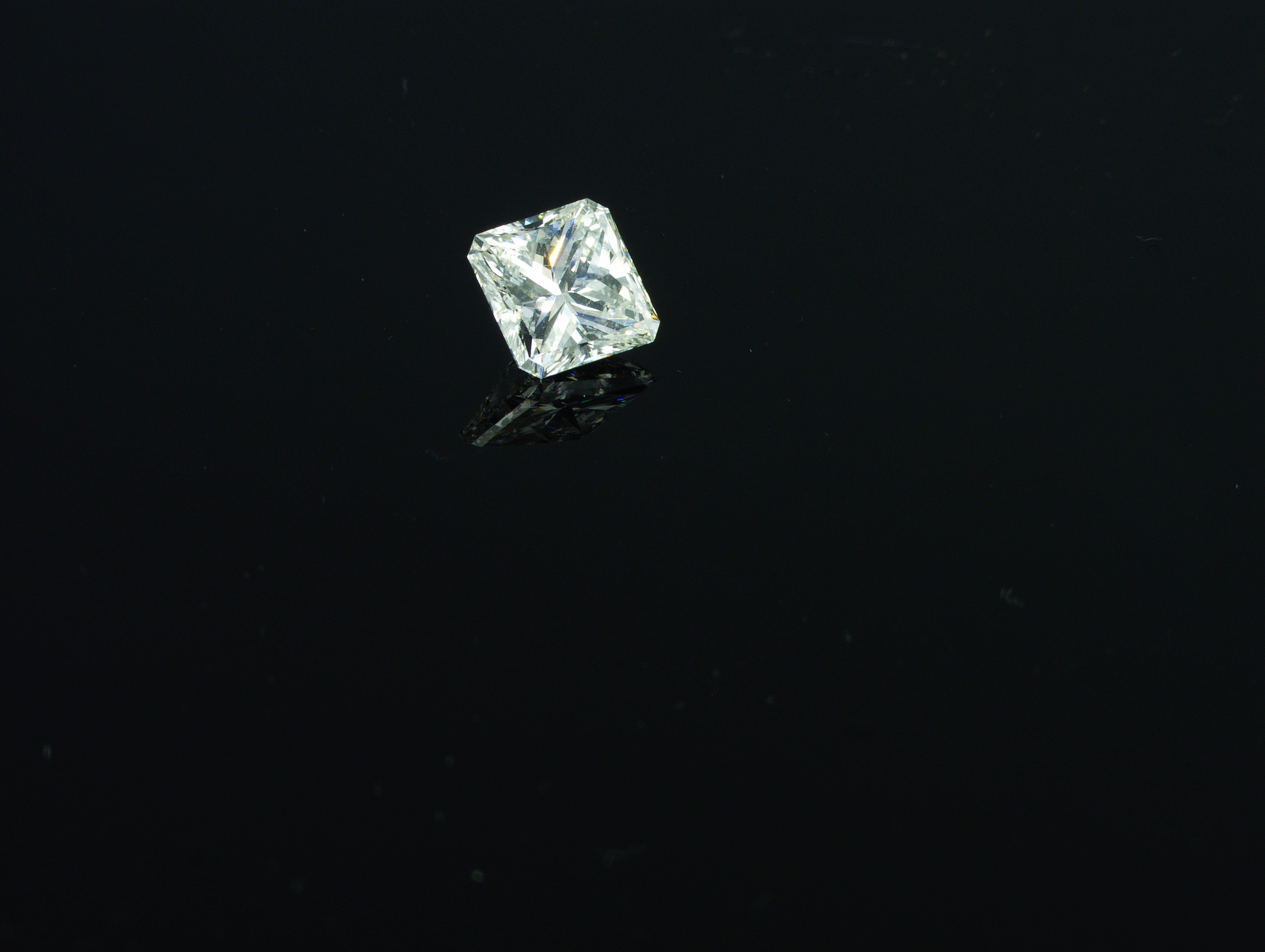 Modern HRDAntwerp certified 1.20 Square Radiant Natural Diamond For Sale