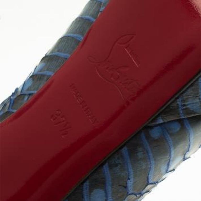 hristian Louboutin Bianca Pumps aus blauer Wasserschlangenhaut Größe 37,5 Damen im Angebot