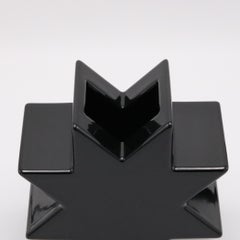 Vaso "Hsing" disegnato da Ettore Sottsass