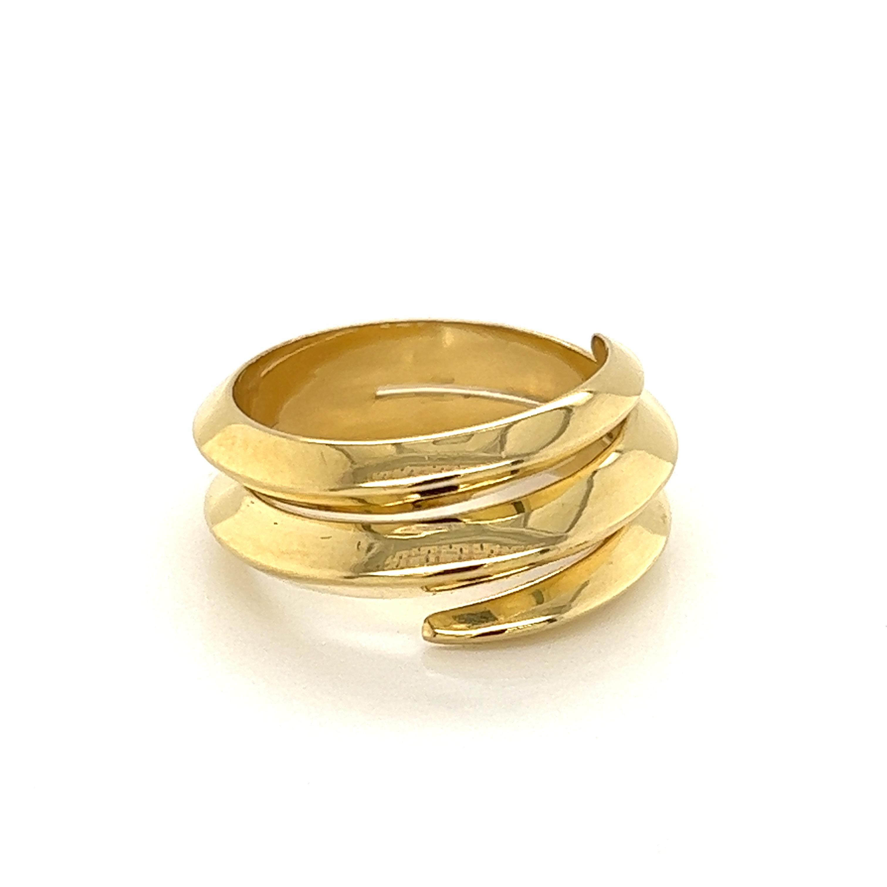 Modern H.Stern 18k Yellow Gold Triple Row Knife Edge Band Ring For Sale