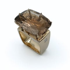 H.Stern Noble Gold Ring with a smoky Quartz