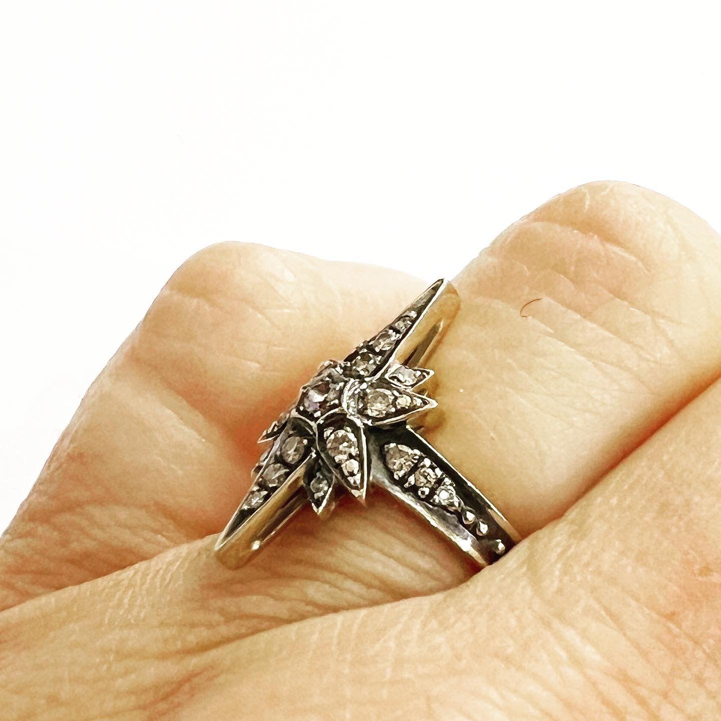 Women's or Men's H.STERN Stars Fancy Diamond Gold Ring 