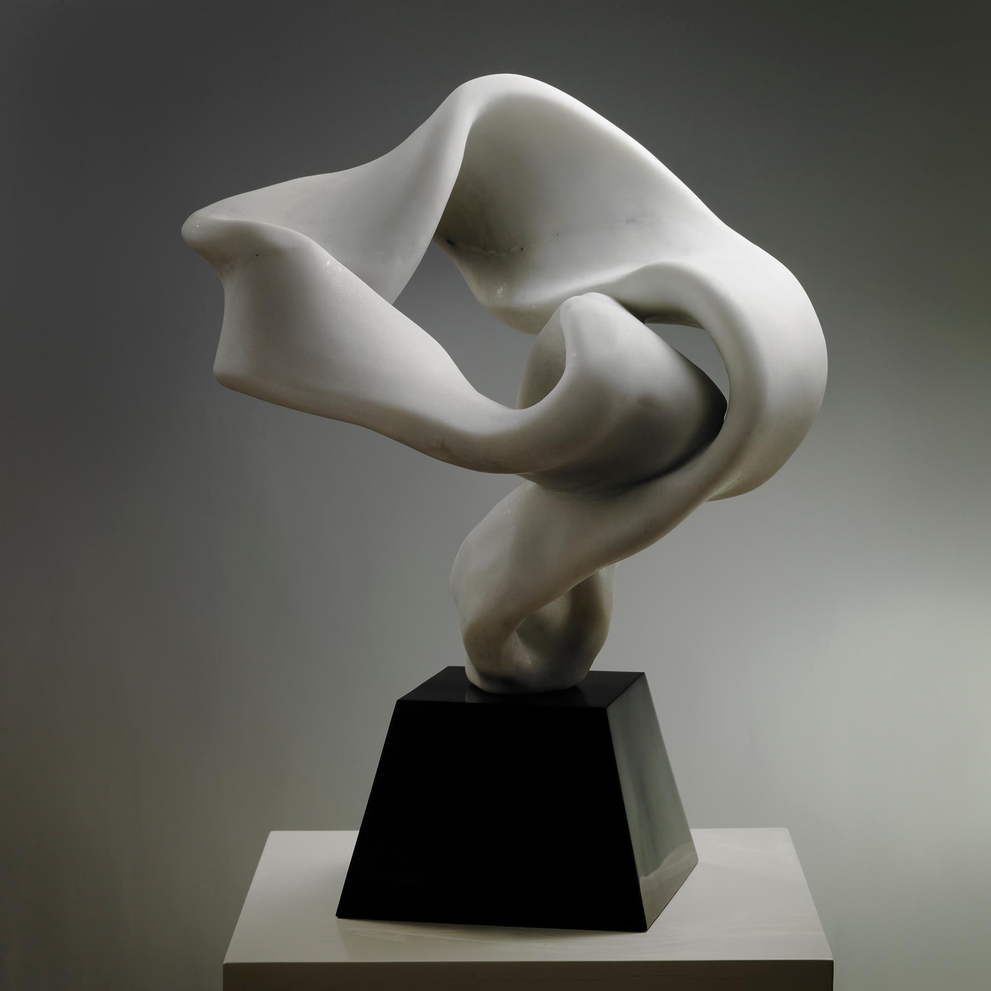 Hsu Tung Lung Abstract Sculpture – CLOUD Abstrakte Skulptur aus weißem Marmor, 2013