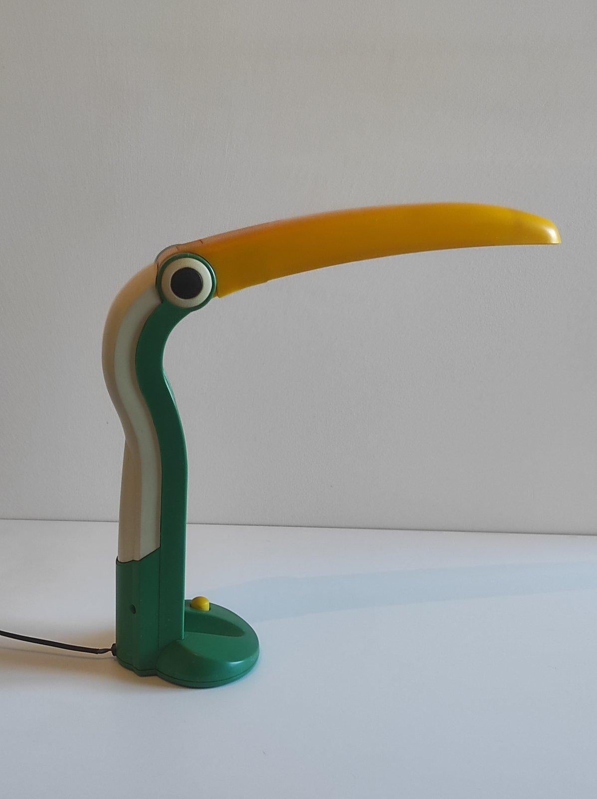 H.T.Huang Toucan Table Lamp 1980s In Good Condition In Čelinac, BA
