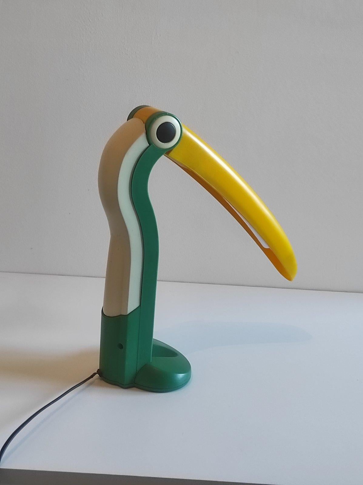 Plastic H.T.Huang Toucan Table Lamp 1980s
