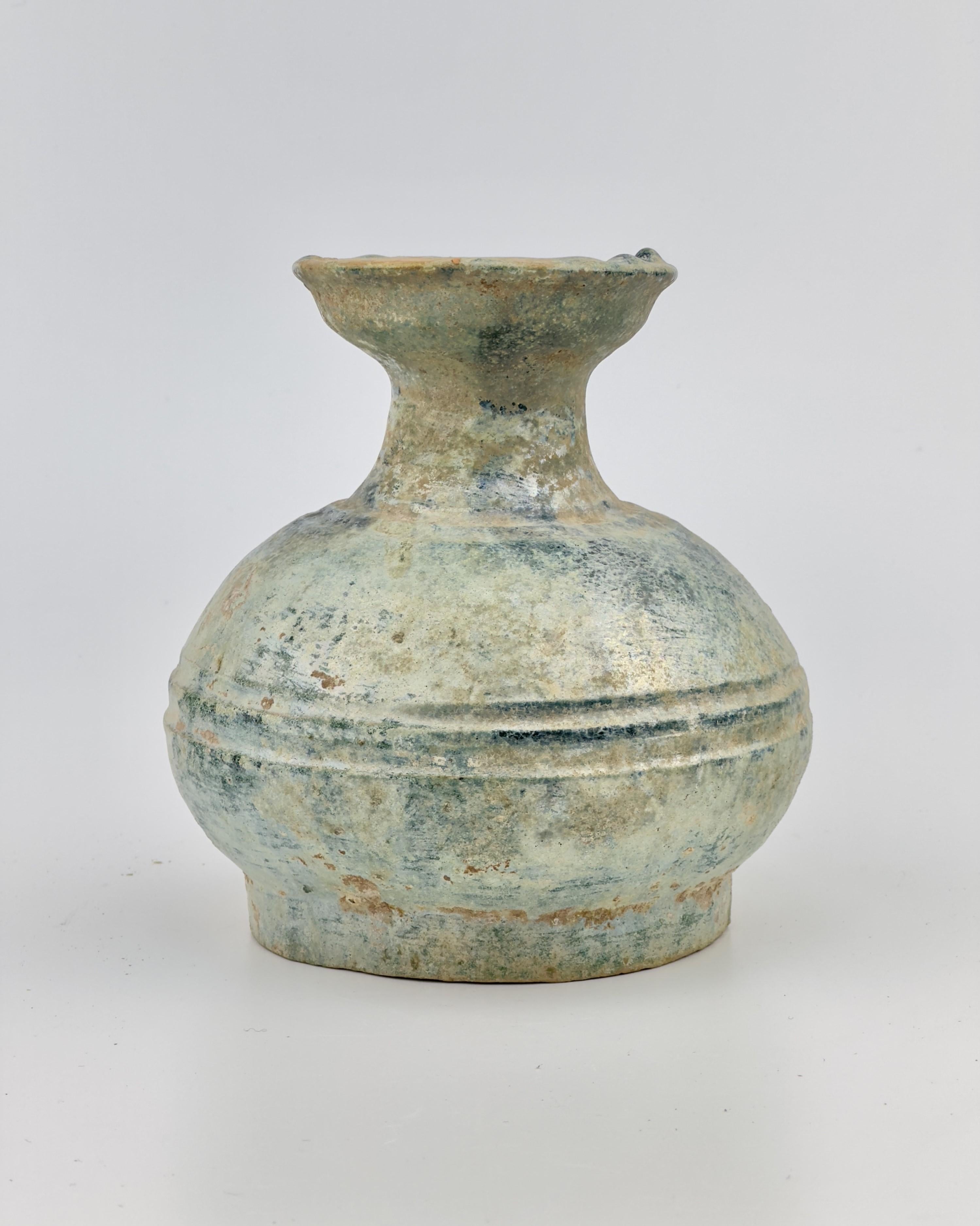 Hu Shape Green-Glazed Vase, Han Dynasty(206 BC - 220 AD) In Fair Condition For Sale In seoul, KR