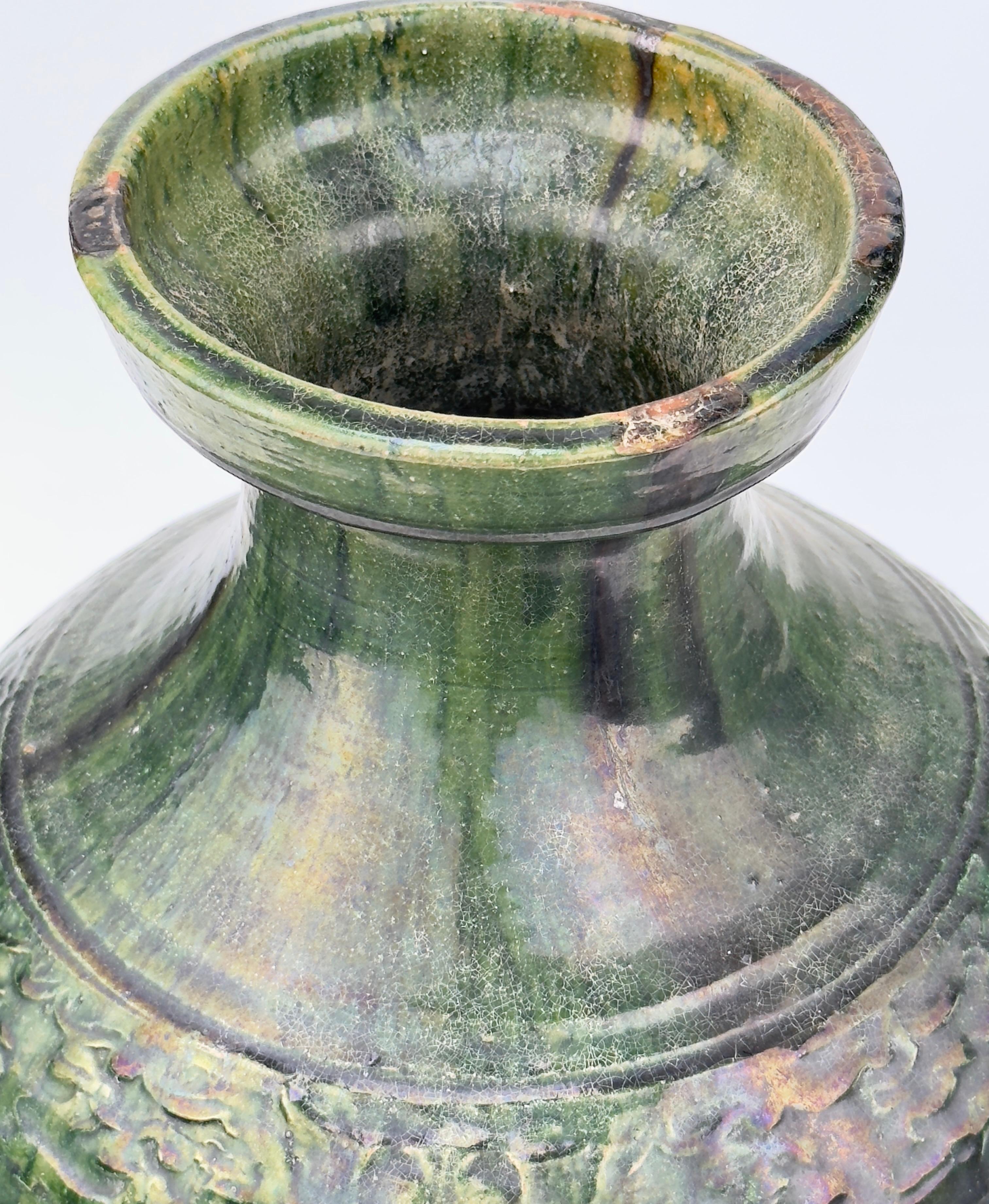 Hu vase with green glaze, Han Dynasty For Sale 5