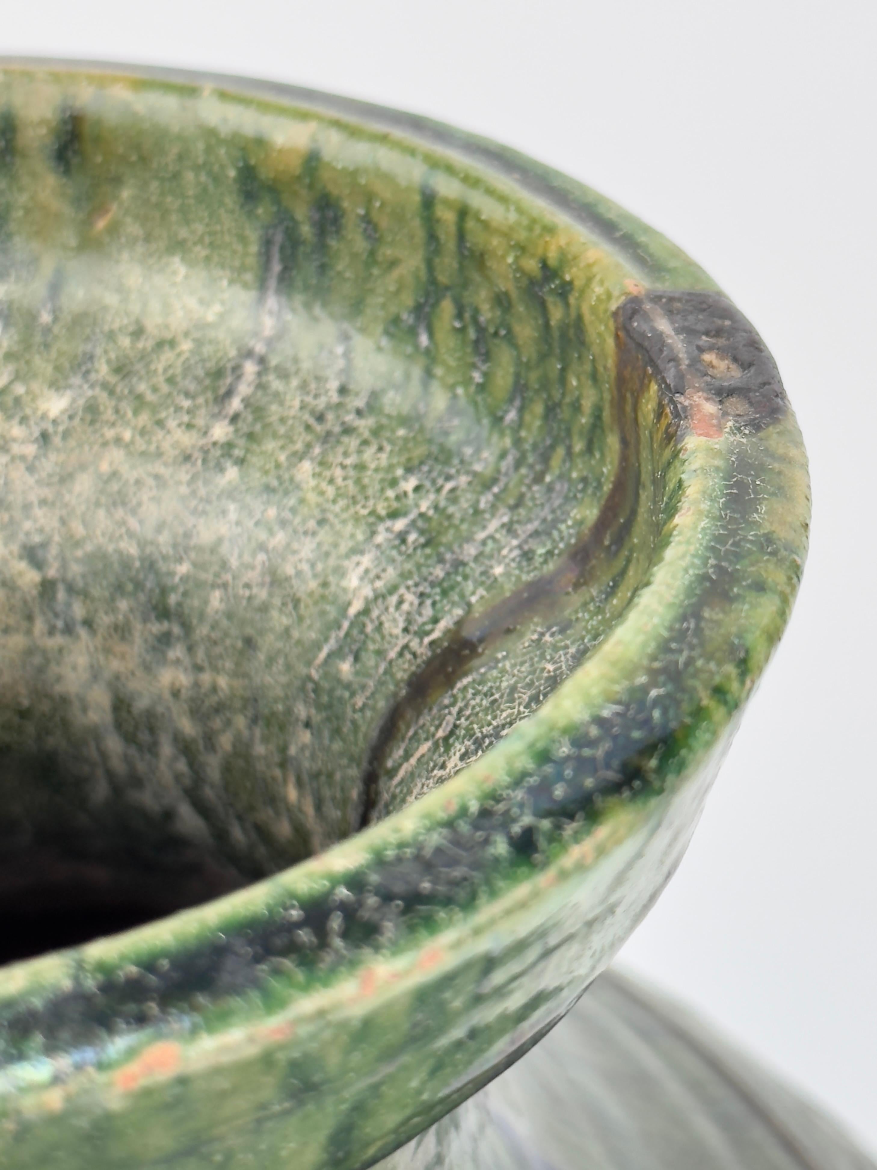 Hu vase with green glaze, Han Dynasty For Sale 6