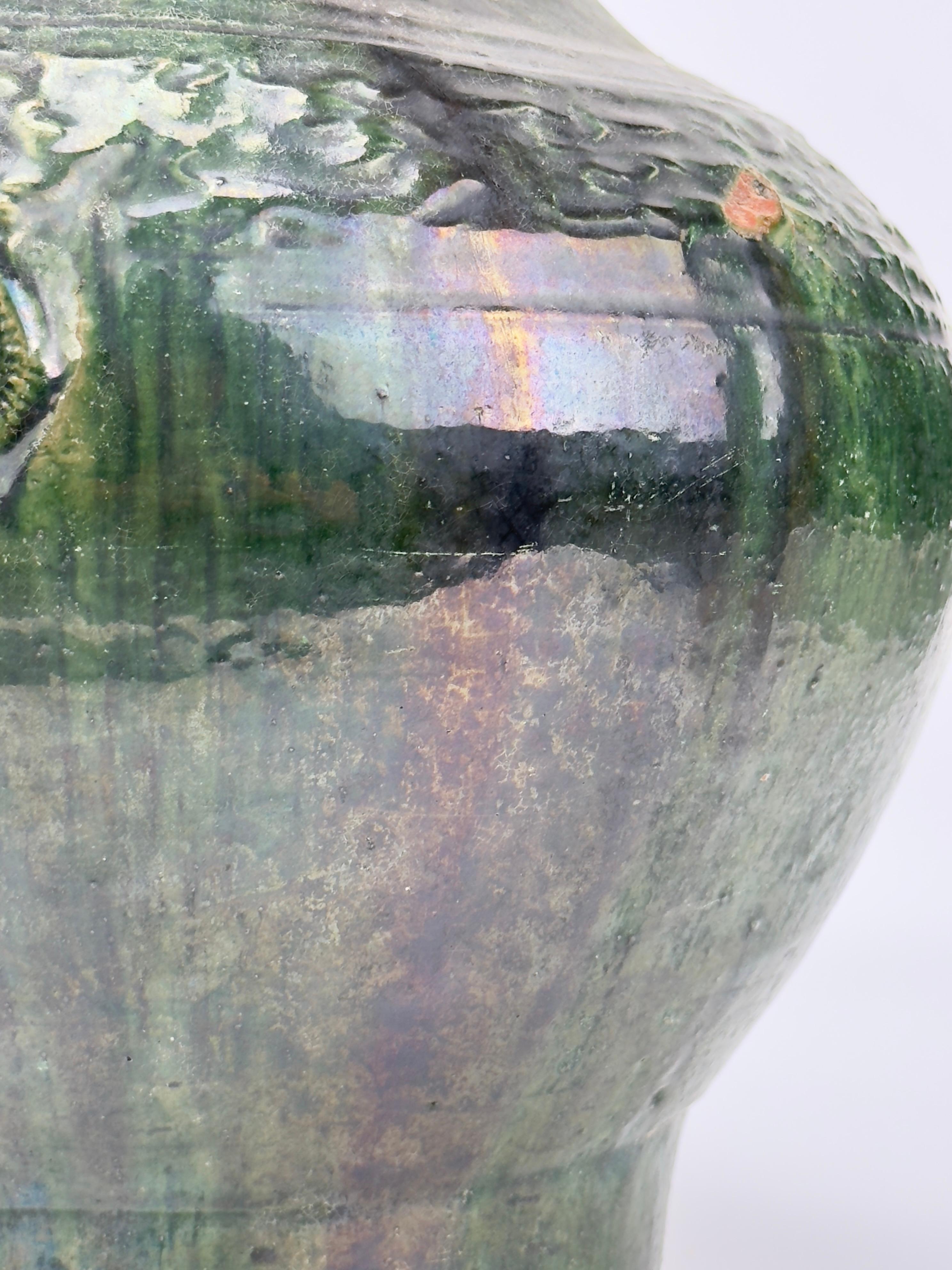 Hu vase with green glaze, Han Dynasty For Sale 8