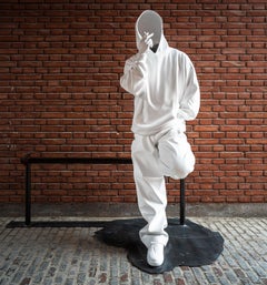 «03:03 » Sculpture en résine 73" x 71" x 27,5" pouces Edition 6/8 par Huang Yulong