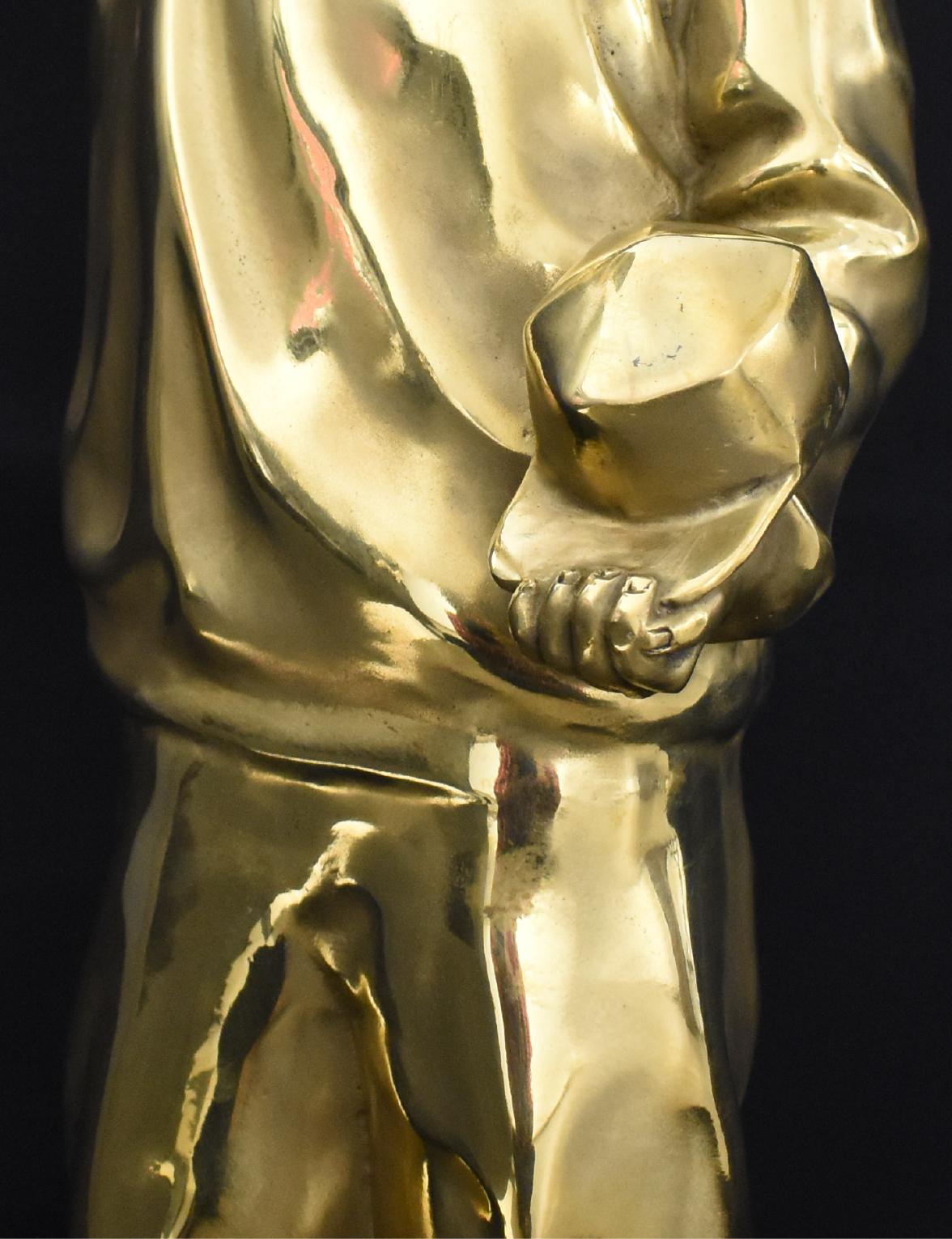 Scultura di figura in bronzo dorato in stile Hip-hop Pop Hoodie. Edizione limitata - Sculpture Pop Art di Huang Yulong