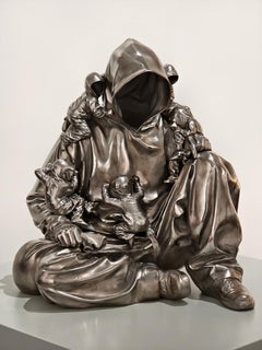 "High Five" Skulptur 11" x 10" x 10" in Auflage von 33 von Huang Yulong