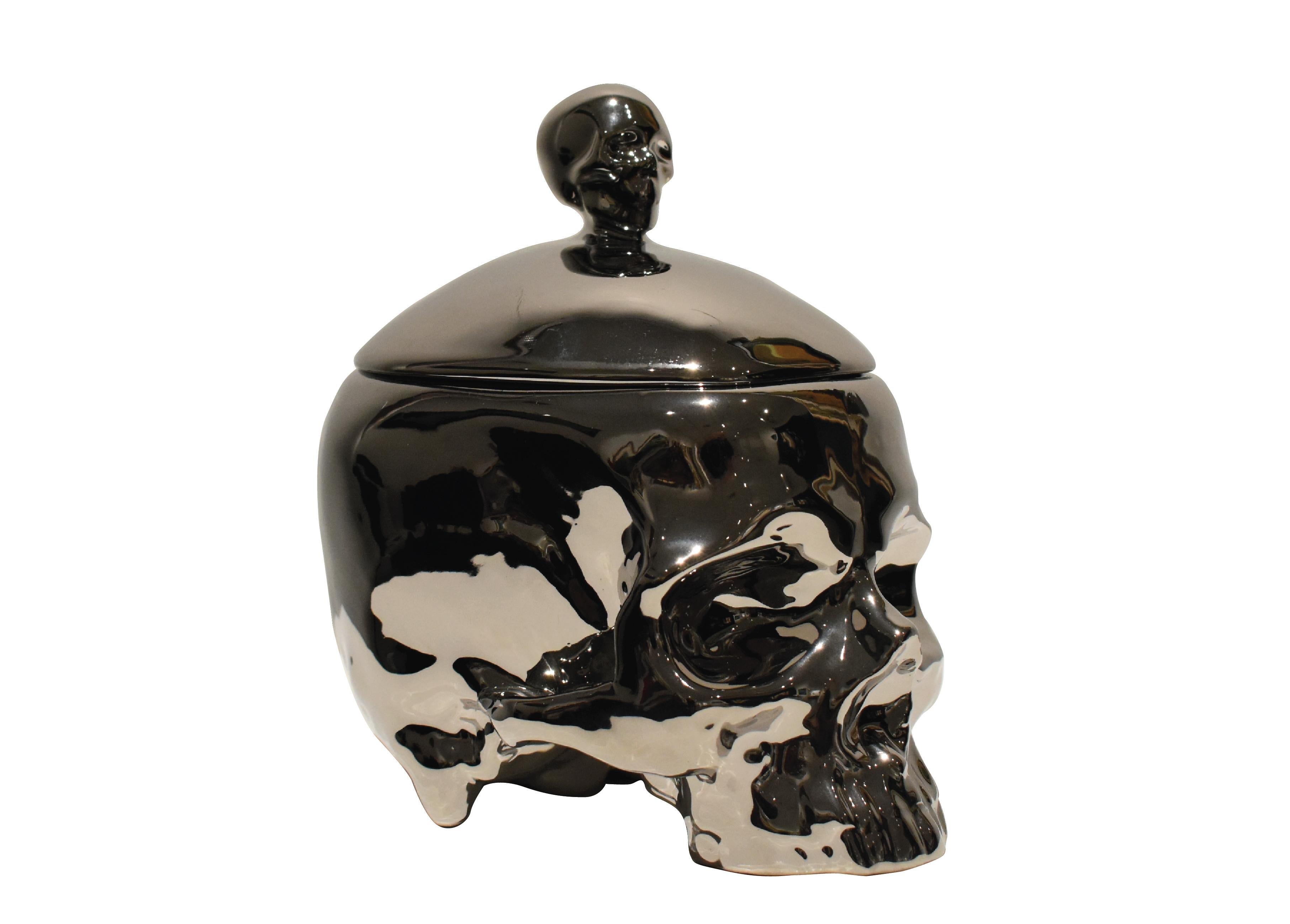 Huang Yulong Figurative Sculpture - Porcelain Sculpture With Skull Shape In Silver Color, Removable Cover