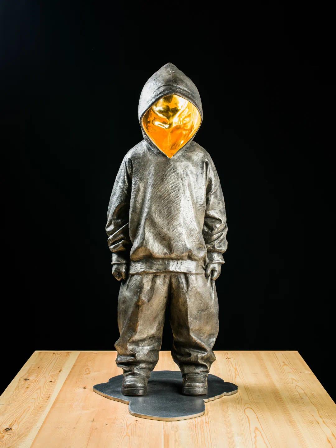 Sculpture « Mockingbird » de 40,5" x 19" x 18,5" pouces Édition 3/8 par Huang Yulong