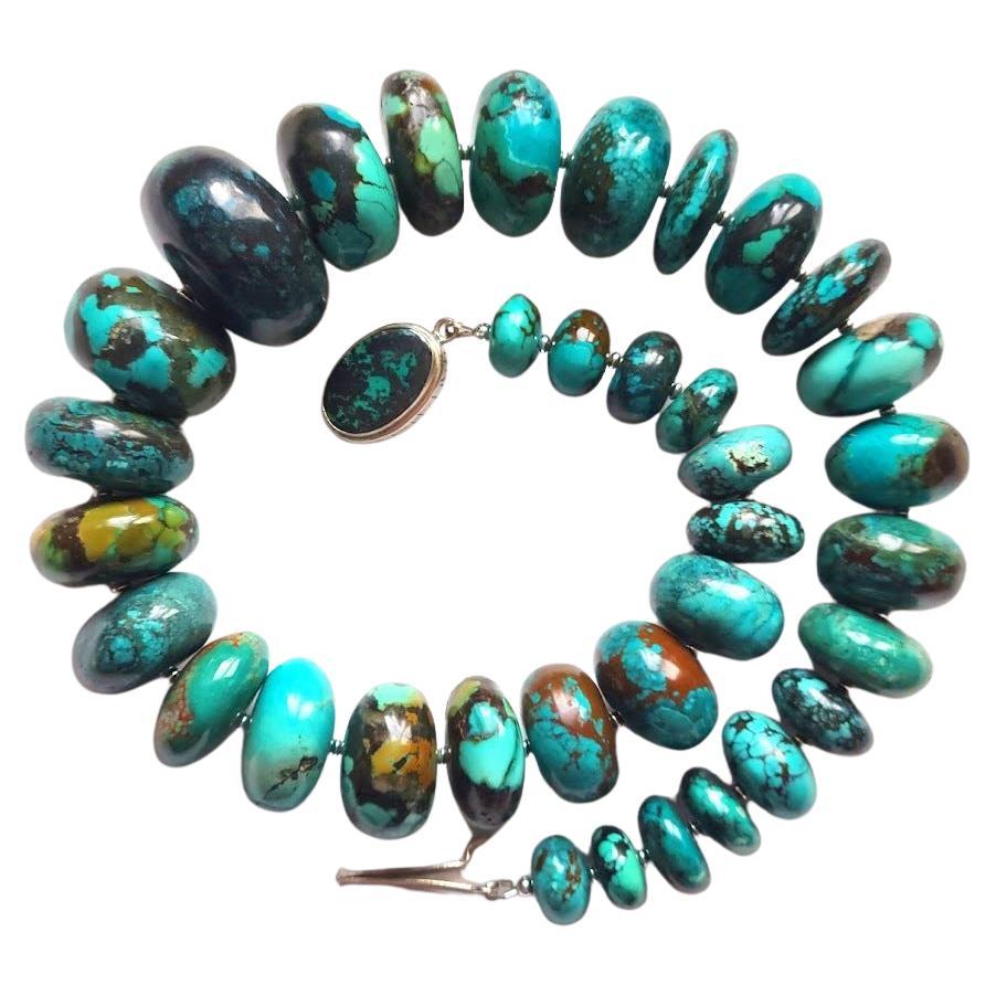Hubei Turquoise Beaded Necklace For Sale