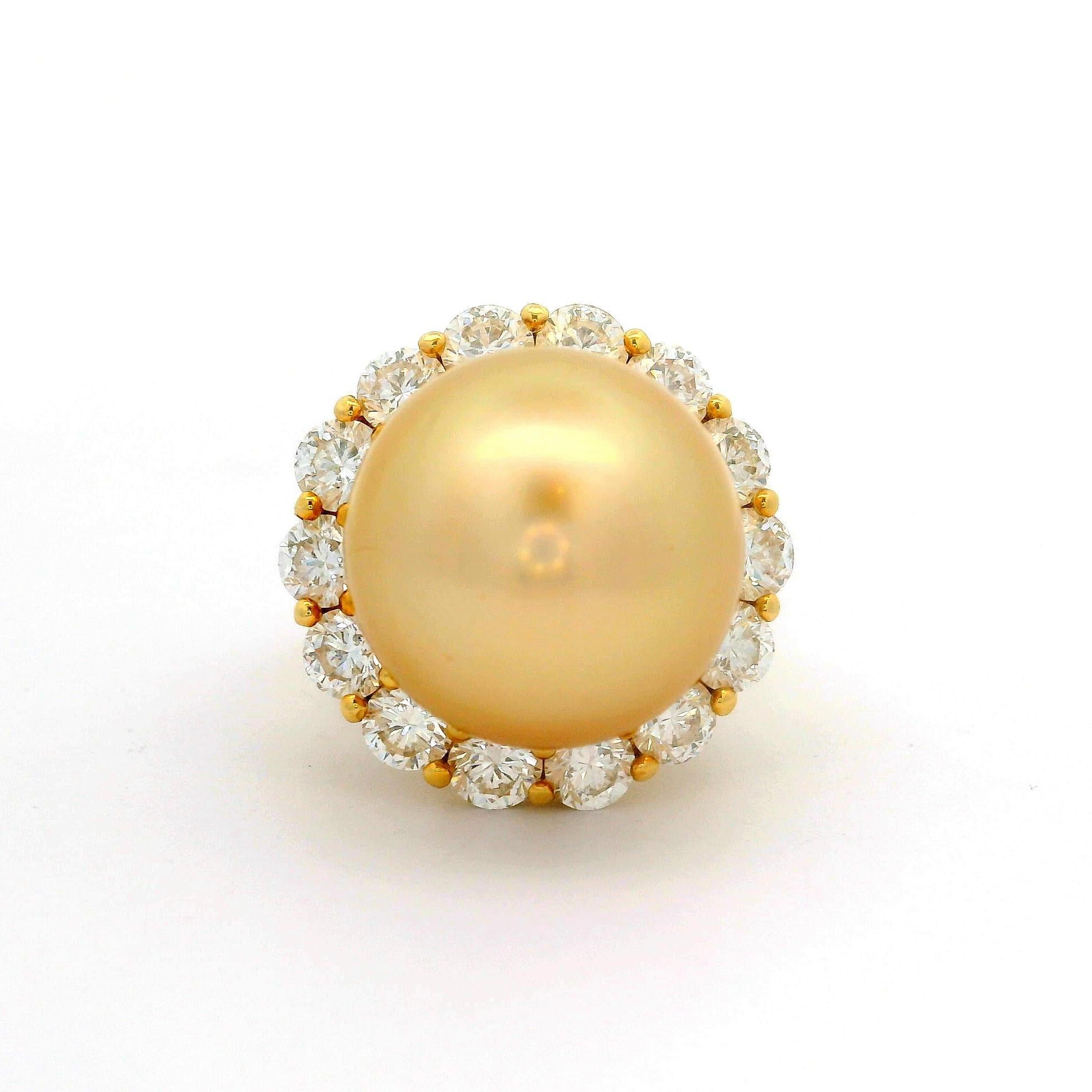 Contemporain Hubert, bague cocktail en or jaune 18 carats avec perle dorée des mers du Sud et diamants de 17 mm en vente