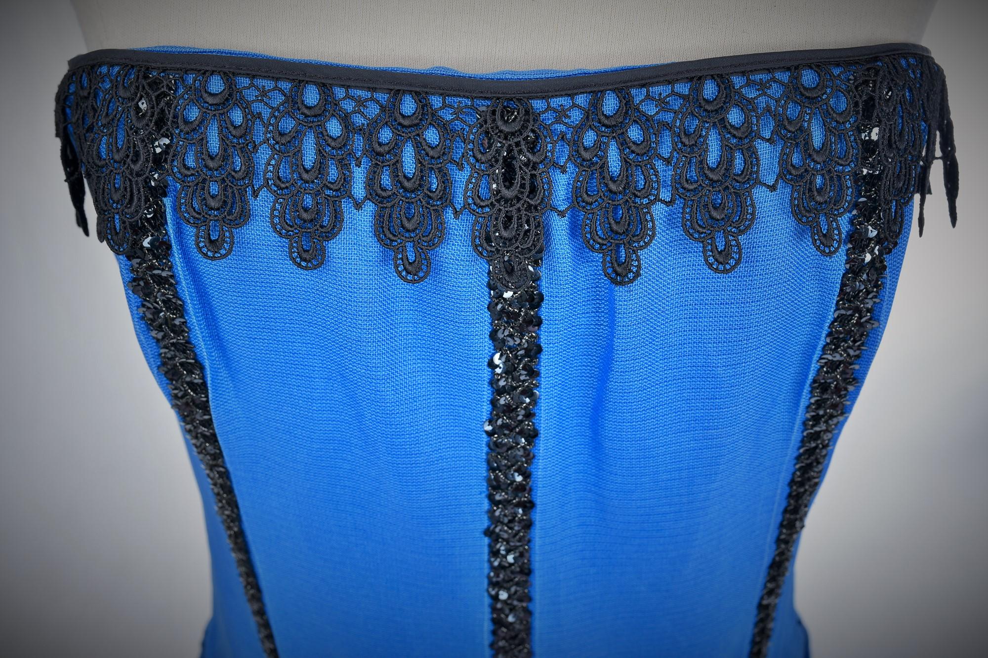 Abito da cocktail di Hubert de Givenchy in seta e pizzo Gazar Circa 1968/1970 in vendita 5