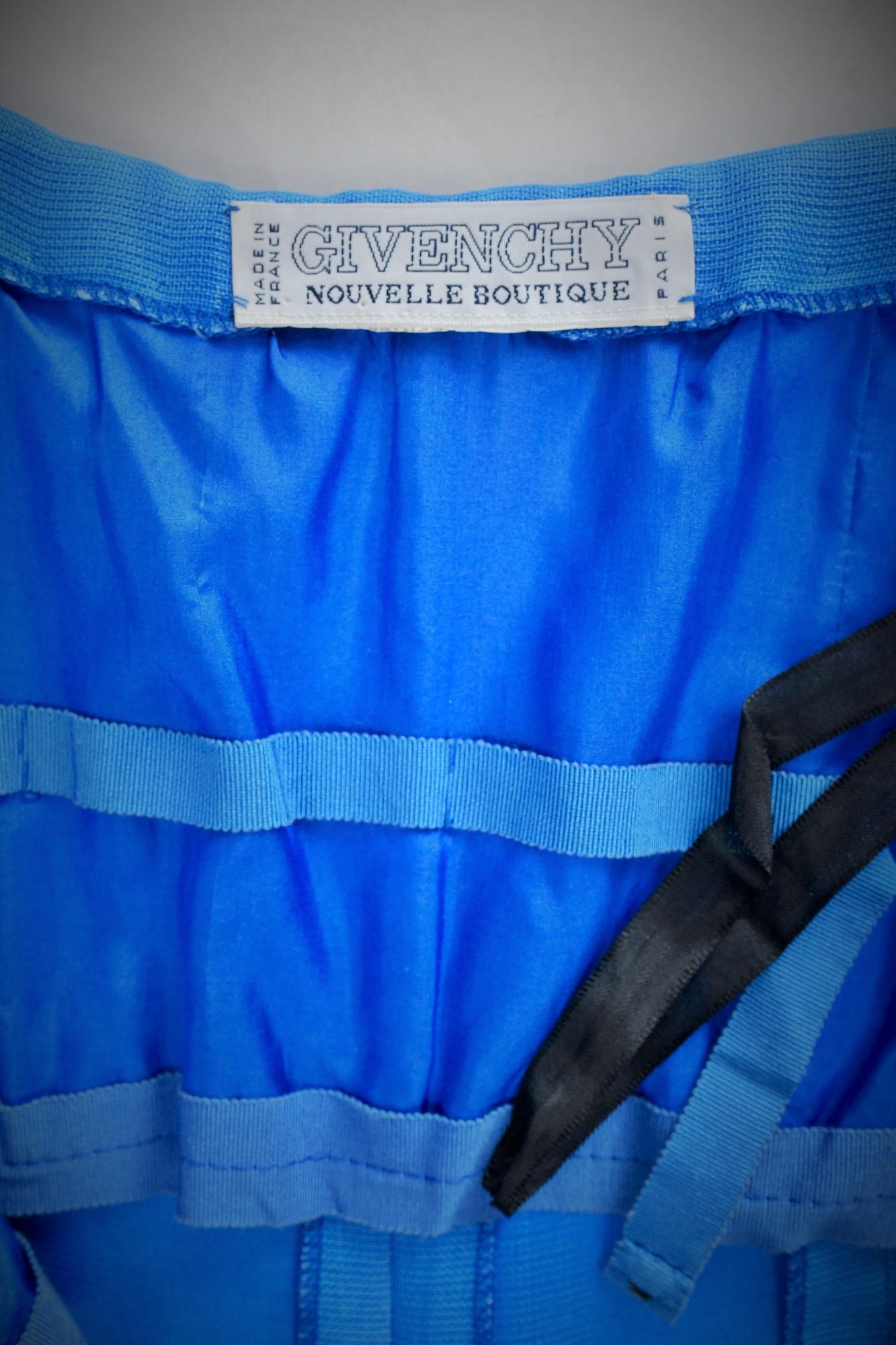 Abito da cocktail di Hubert de Givenchy in seta e pizzo Gazar Circa 1968/1970 In condizioni buone in vendita a Toulon, FR