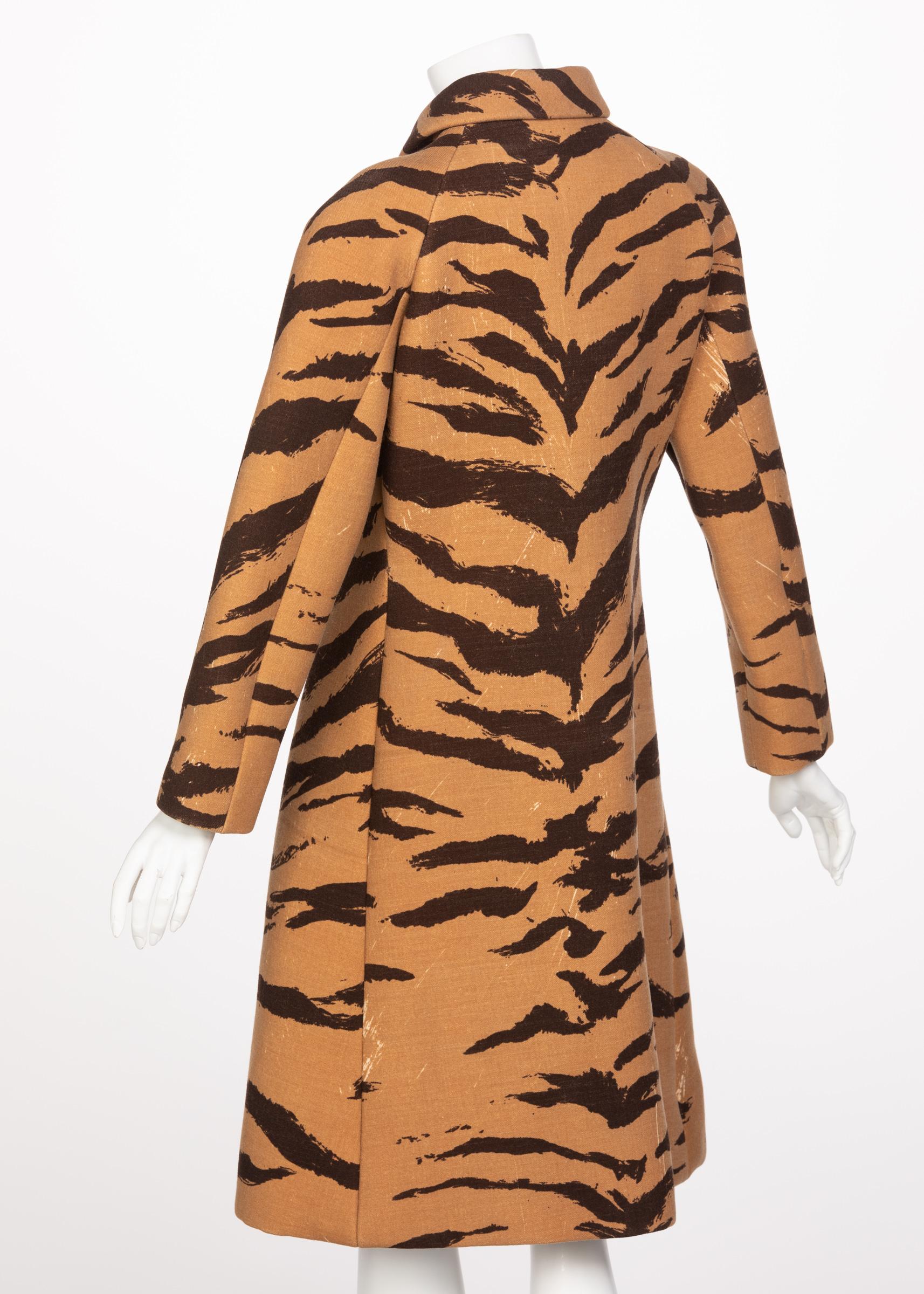 Hubert de Givenchy 1969 Haute Couture Coat Tiger Print Coat  Documented In Excellent Condition In Boca Raton, FL