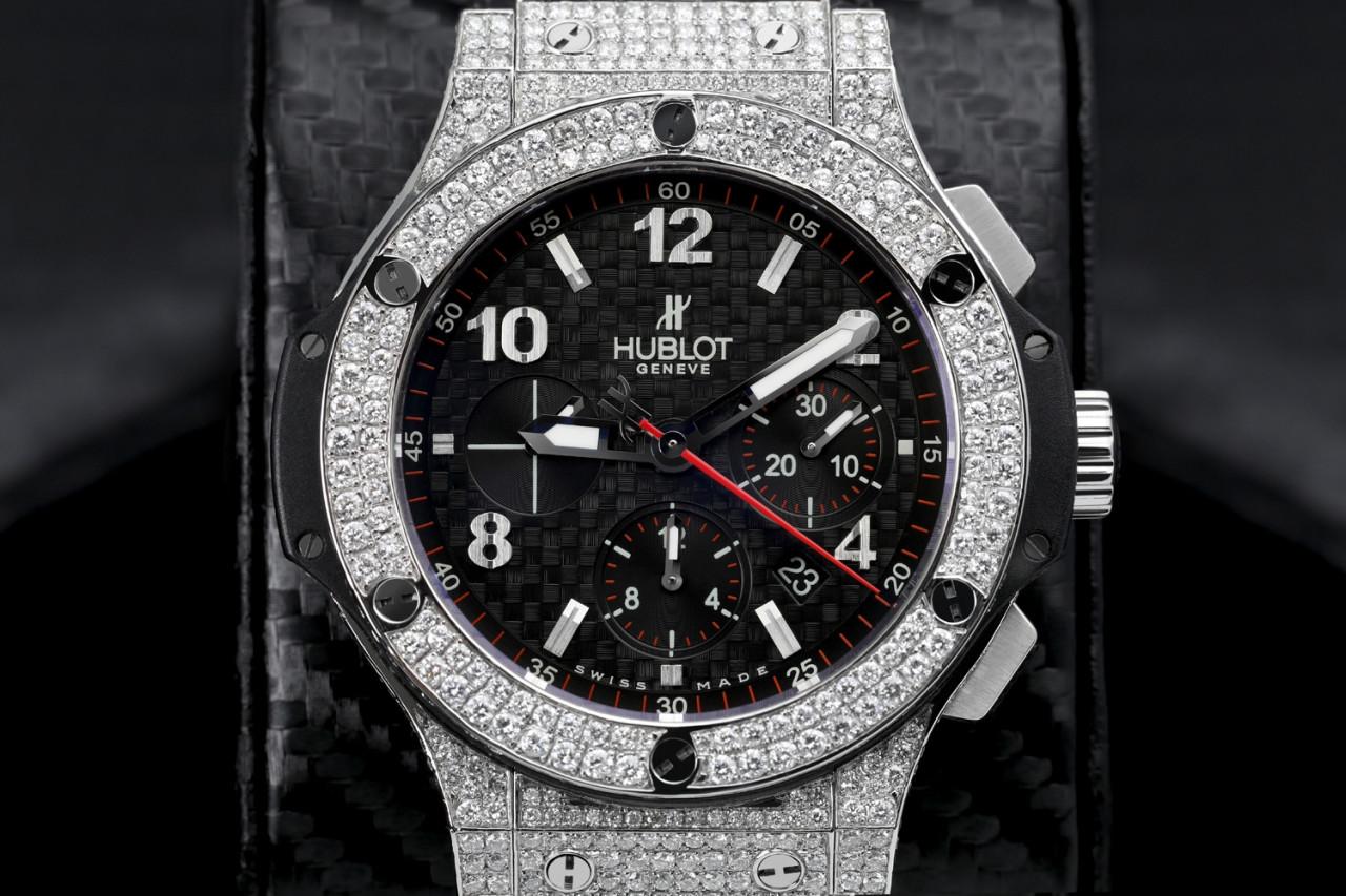 Hublot 301.SB.131.RX Big Bang Custom Diamond Watch Black Dial on Rubber Strap In Excellent Condition For Sale In New York, NY
