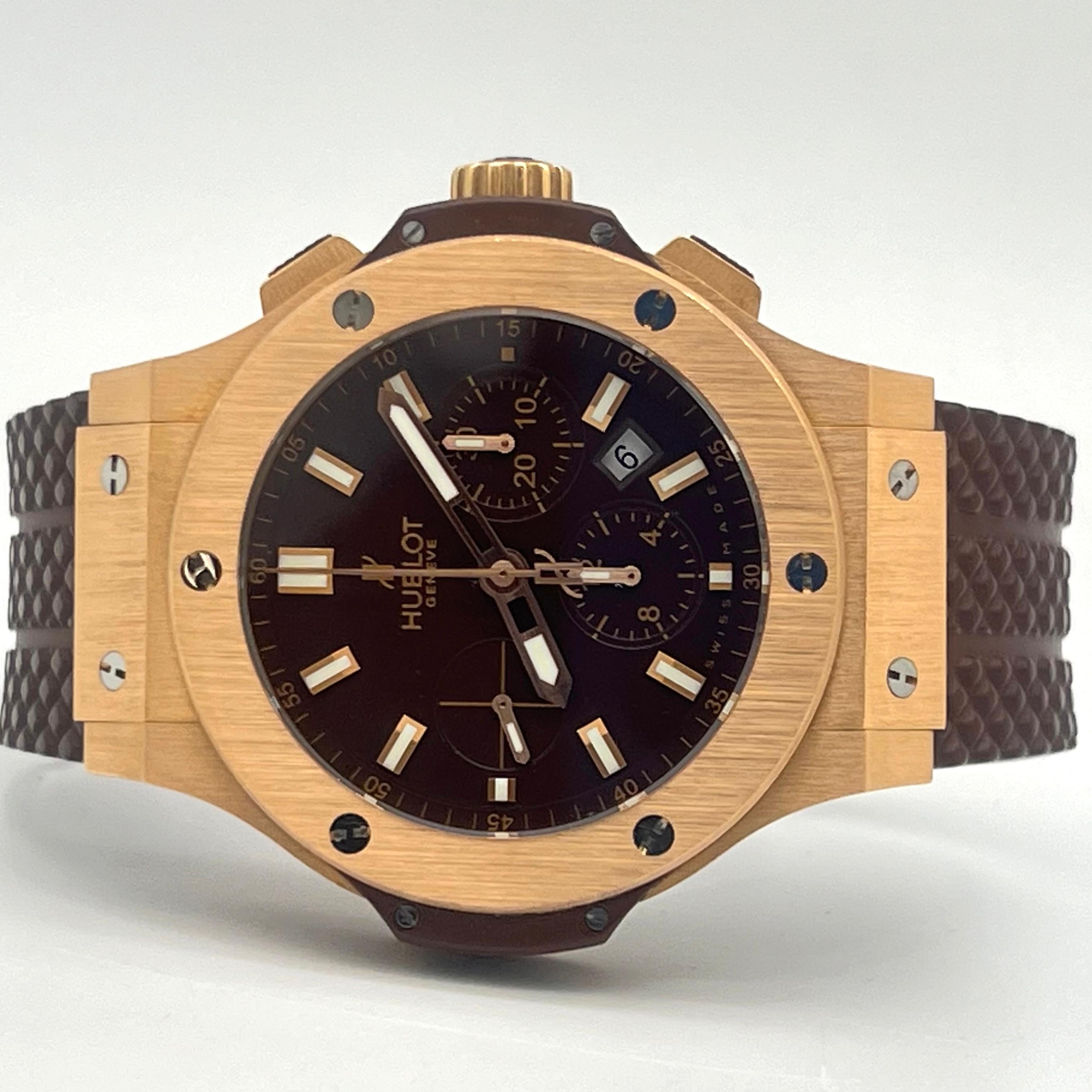 Hublot Style No: 301.PC.3180.RC
Hublot Big Bang Evolution Watch
44mm 18K red gold case, 18K red gold bezel, chocolate composite resin lateral inserts and bezel lugs, chocolate dial, self winding HUB 4100 movement with chronograph function,