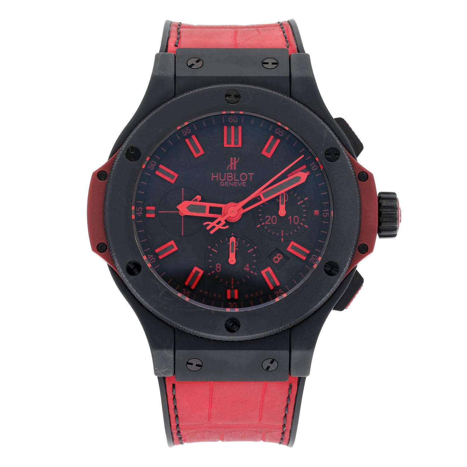 Dies ist eine limitierte Auflage von 500 Stück! Die Uhr ist in einem sehr guten Zustand und wurde erst kürzlich professionell gewartet. Der Verkauf erfolgt mit einer Hublot-Box, einem Schätzungszertifikat und unserer hauseigenen 1-Jahres-Garantie