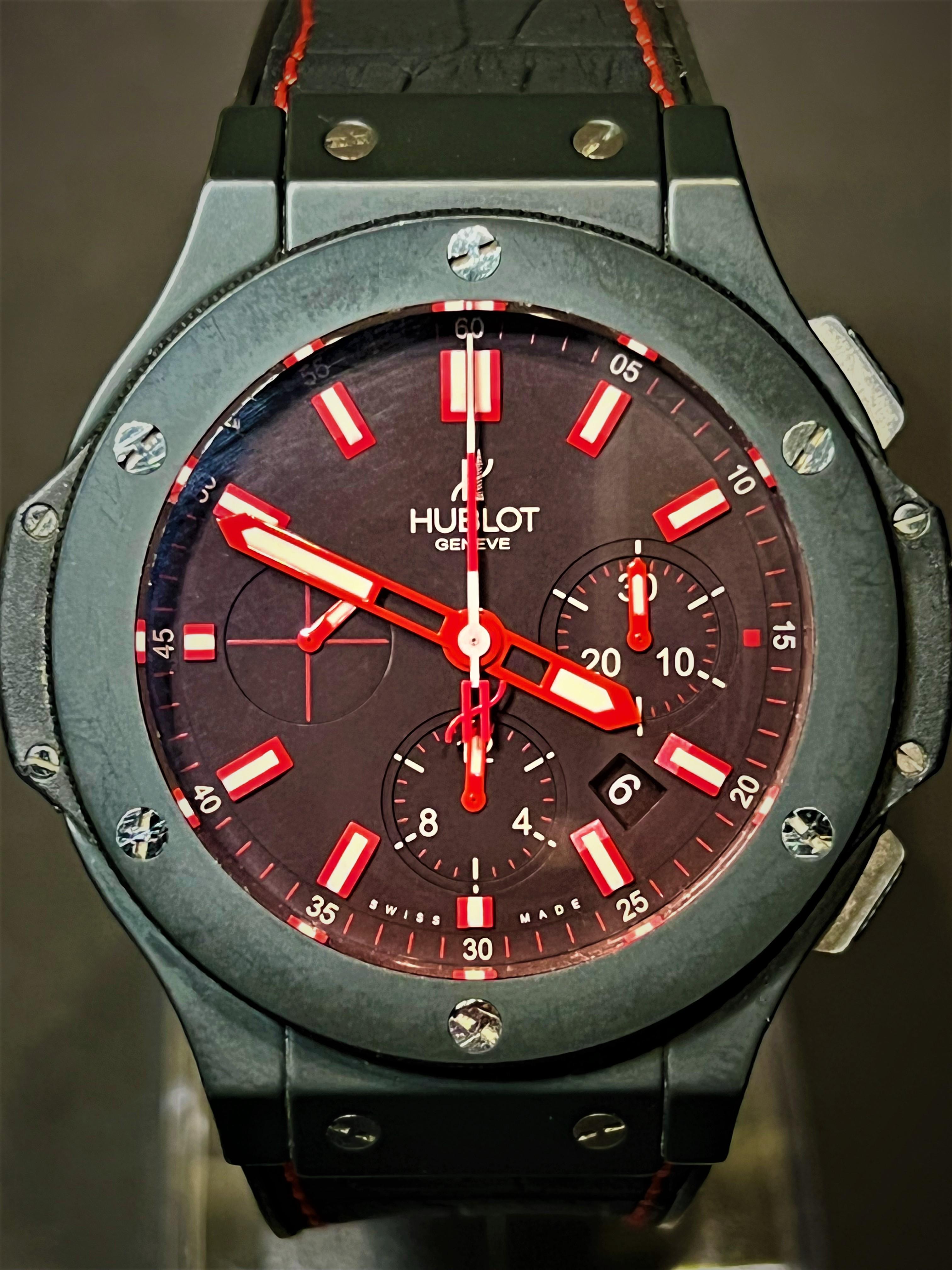 Brand: Hublot
Type: Wristwatch
Model Name: Big Bang Vendome
Model Number: 301.C1.1123.GR
Lug to Lug (mm): 54
Case to Case (mm): 44
Bezel Material: Ceramic
Case Material: Ceramic
Caseback Material: Ceramic
Movement: Automatic, Hublot Hug4100, 25