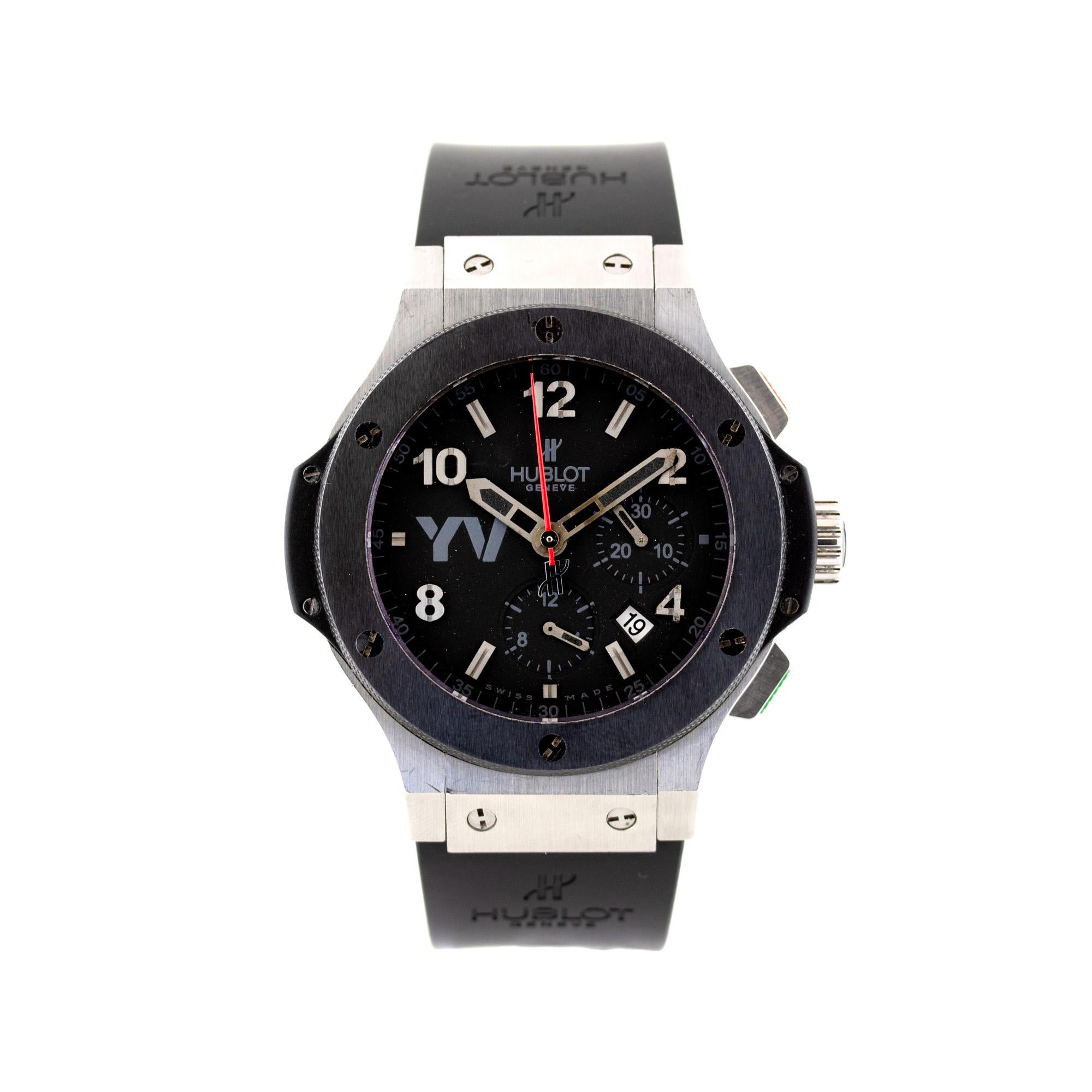 Brand: Hublot
MPN: 301.yankee.victor
Case Material: Stainless Steel
Case Diameter: 44mm
Crystal: Sapphire crystal (scratch resistant)
Bezel: Ceramic
Dial: Black
Bracelet: White Rubber bracelet
Size: Will fit a 7″ wrist
Clasp: Fold over