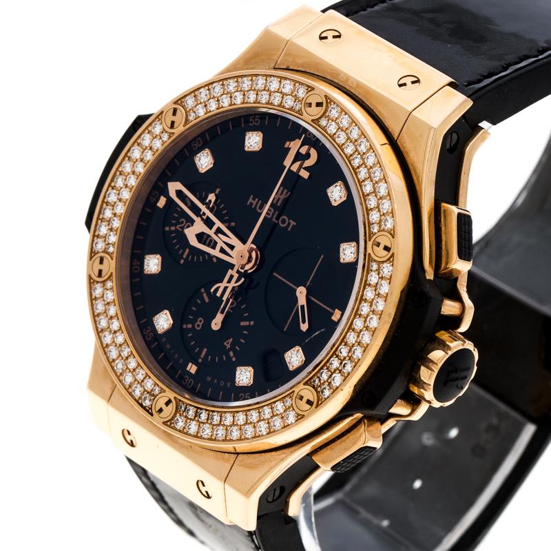 As we look at this watch, it leaves us speechless for the first few seconds and gradually, its unbelievable beauty sinks in. True to Hublot's eye for perfection, this Big Bang was made and evidently, it is a sight to behold. One can see the