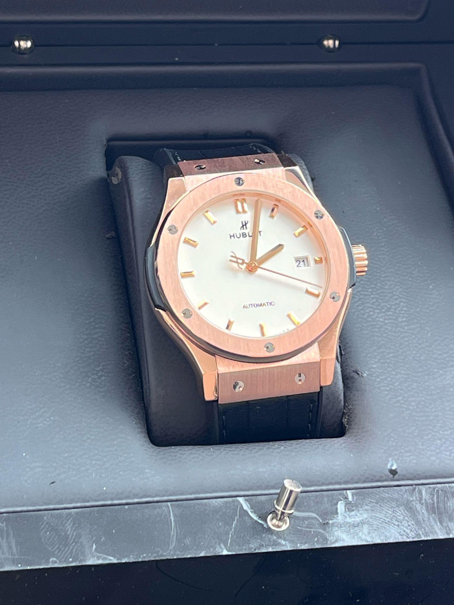 Hublot Classic Fusion 42mm King Gold Opalin Rose Gold Silver Dial 542.OX.2610.LR In Excellent Condition For Sale In Aventura, FL