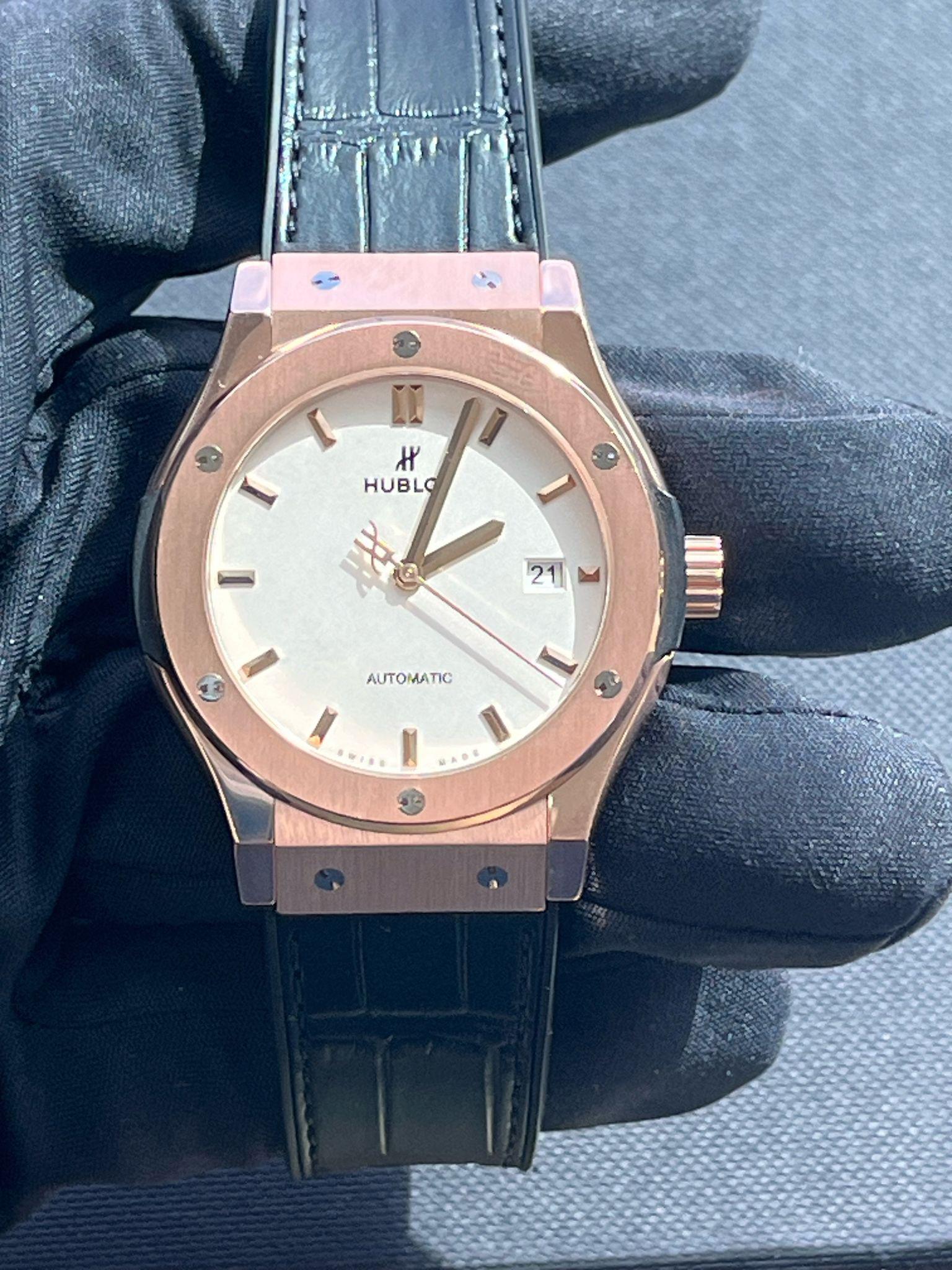 Women's or Men's Hublot Classic Fusion 42mm King Gold Opalin Rose Gold Silver Dial 542.OX.2610.LR For Sale