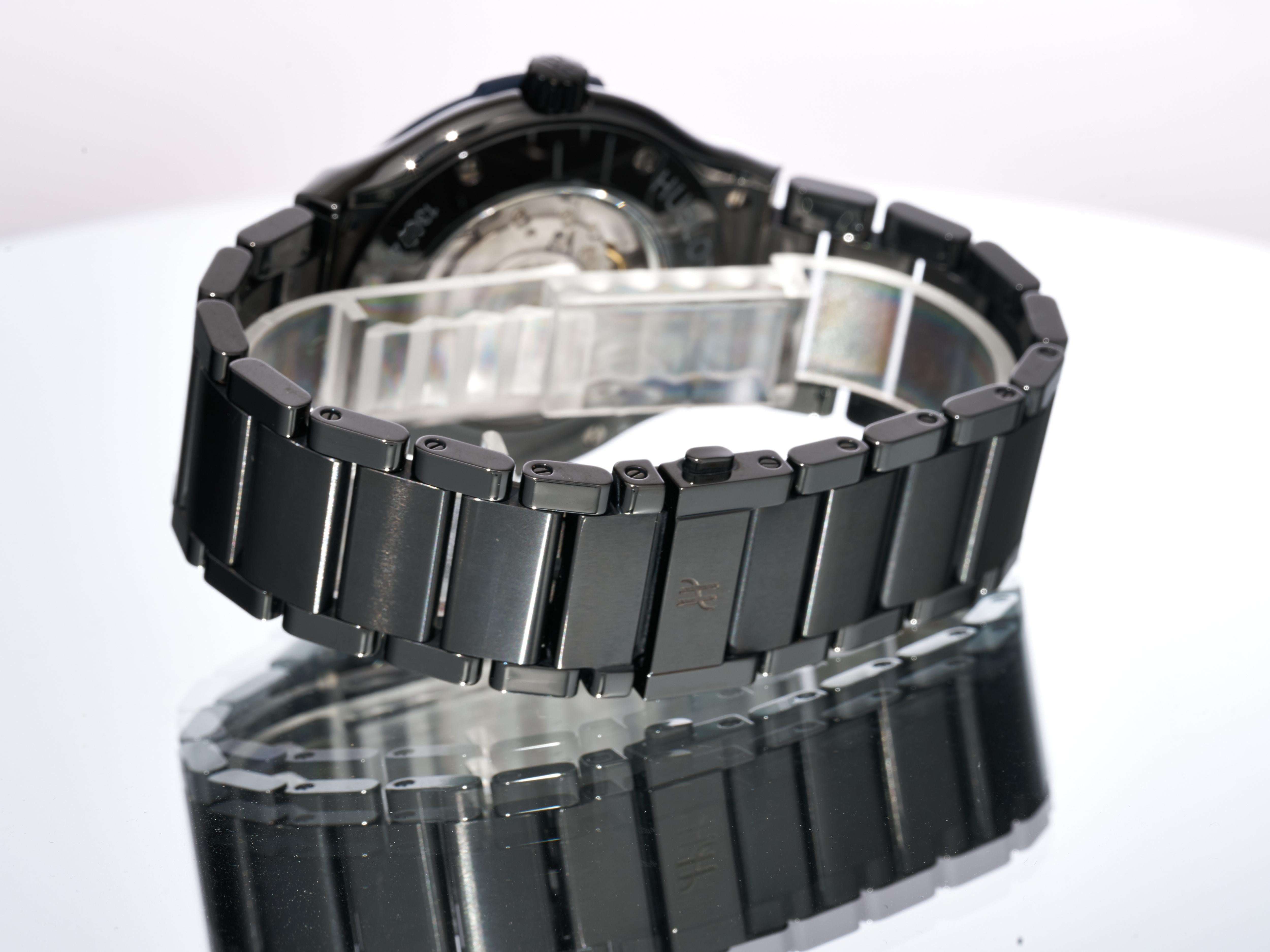 Hublot Classic Fusion 45mm Sunburst Cadran bleu Titane Céramique 510.CM.7170.CM en vente 8