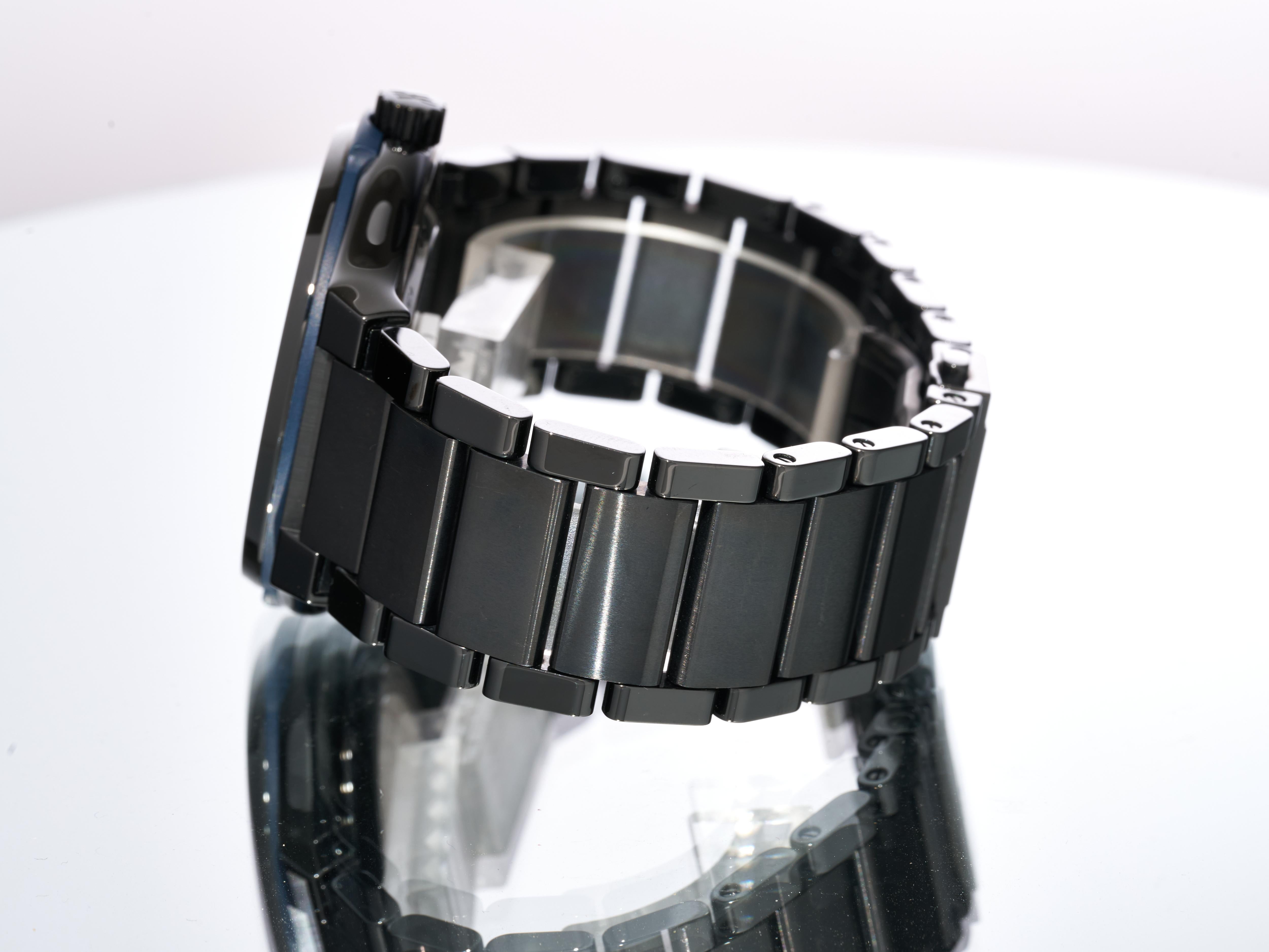 Hublot Classic Fusion 45mm Sunburst Cadran bleu Titane Céramique 510.CM.7170.CM en vente 9