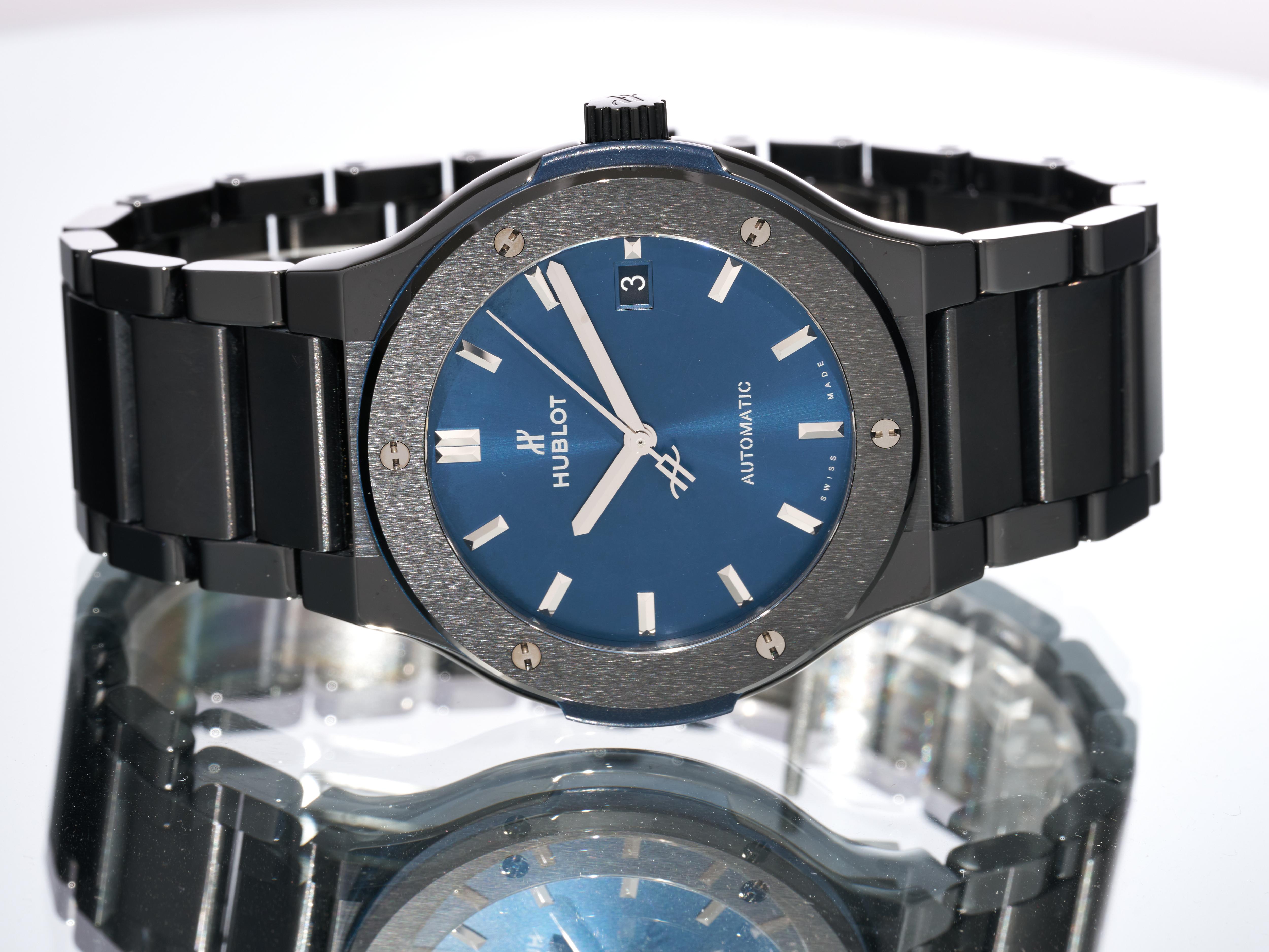 Hublot Classic Fusion 45mm Sunburst Cadran bleu Titane Céramique 510.CM.7170.CM en vente 4