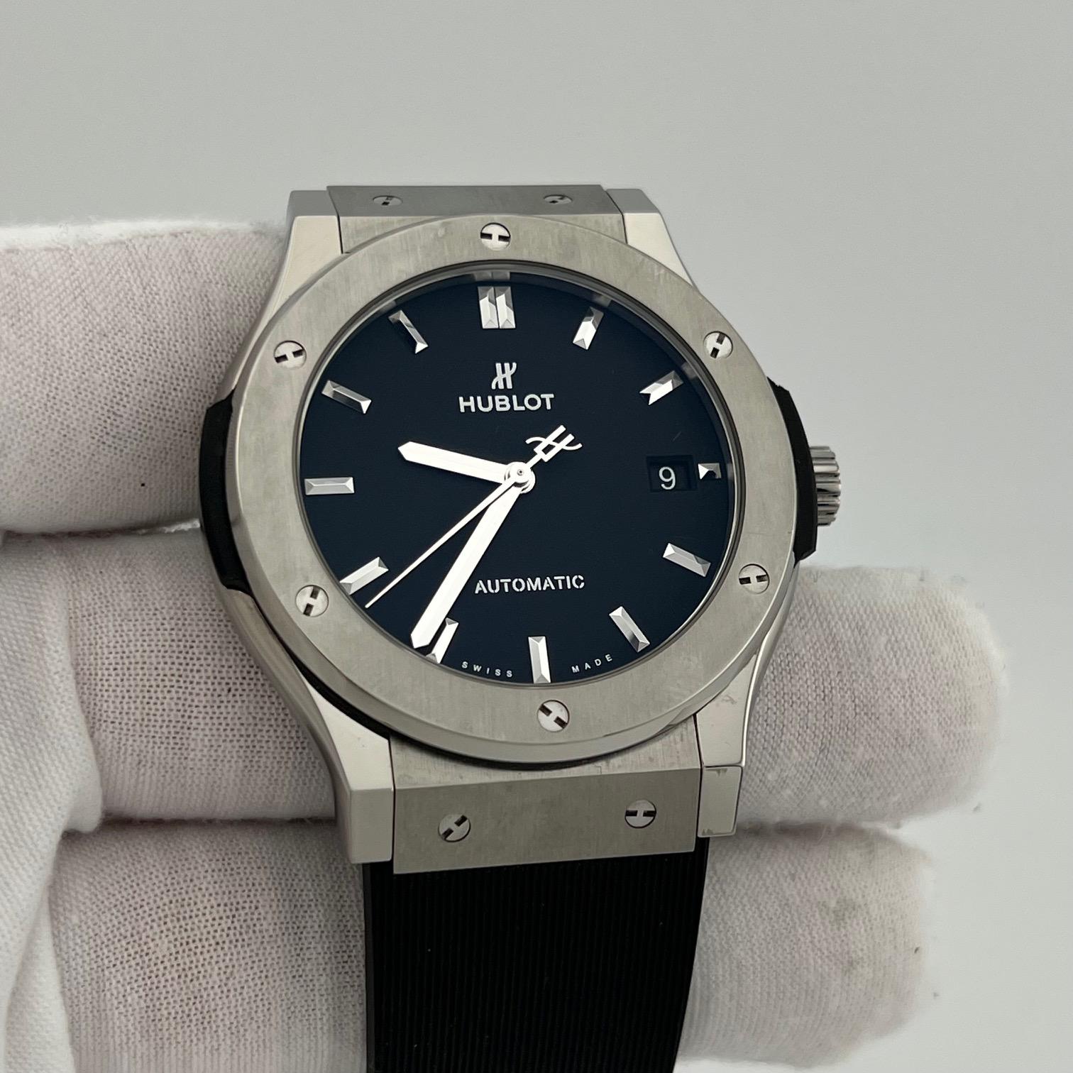 Hublot Classic Fusion 511.NX.1171.RX 45mm Quadrante Nero Titanio Scatola Documenti in vendita 7