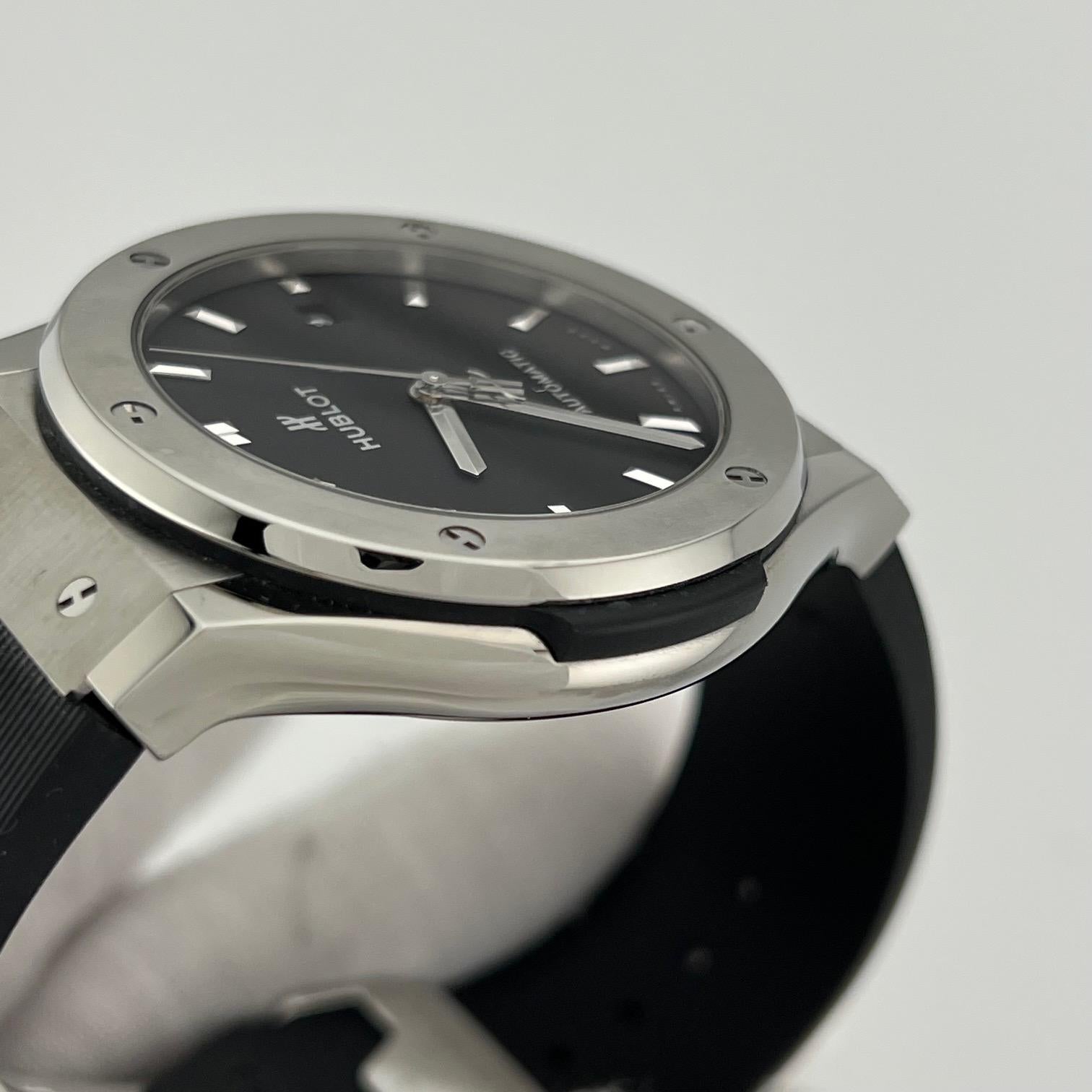 Hublot Classic Fusion 511.NX.1171.RX 45mm Quadrante Nero Titanio Scatola Documenti in vendita 4