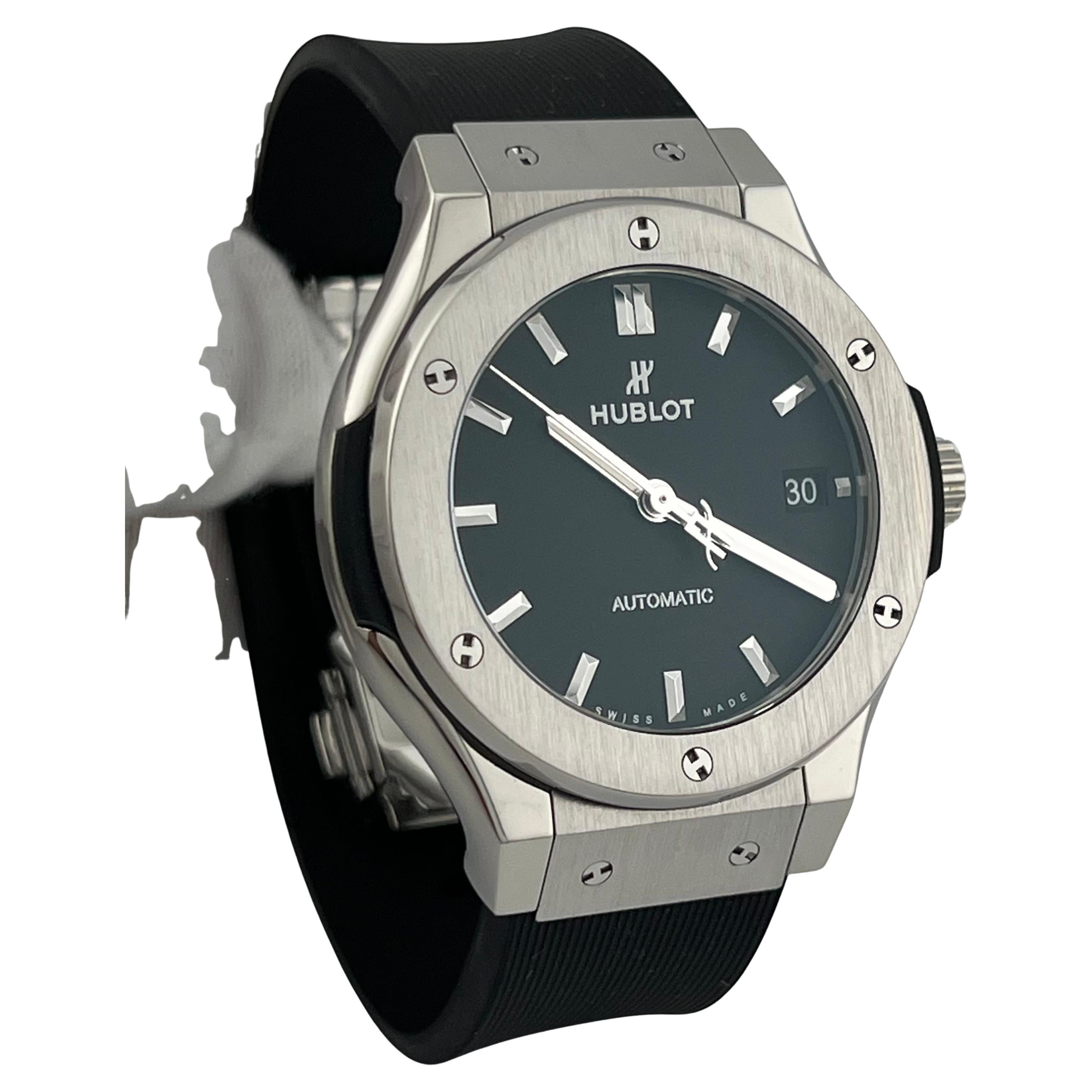 Número de estilo: 565.NX.1470.RX

De serie: 150****

Año: 2023-Presente
 
Model No: Hublot Classic Fusion Titanio
 
Material de la caja: Titanio
 
Banda: Goma
  
Bisel: Titanio
  
Esfera: Negra 
 
Cristal: zafiro
 
Tamaño de la caja: 38 mm
