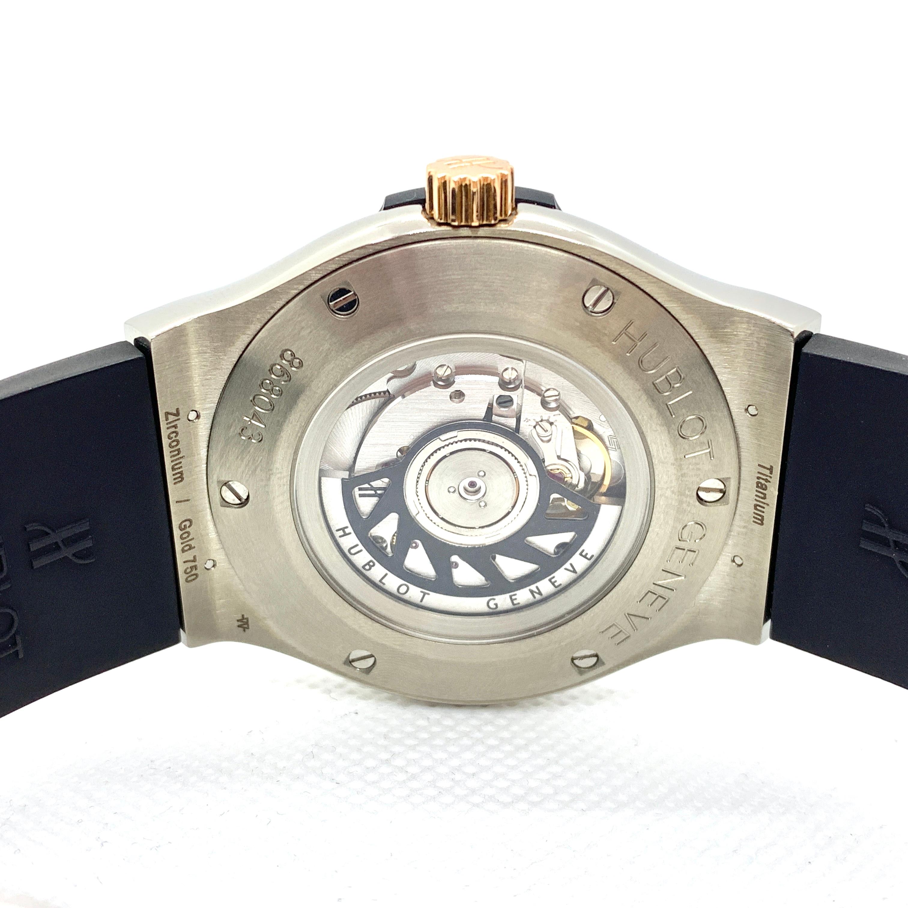 Hublot Classic Fusion Automatic Wristwatch, Titanium and 18 Karat Gold In Excellent Condition In Berlin, DE