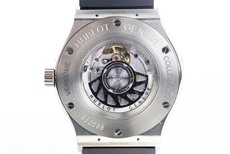 This ‘Classic Fusion' 42mm timepiece by Hublot in ‘Racing Grey’ has been crafted at the brand's Swiss atelier from titanium quartz with an intricate automatic movement and has a grey dial and finished with a matte grey alligator strap. Grey