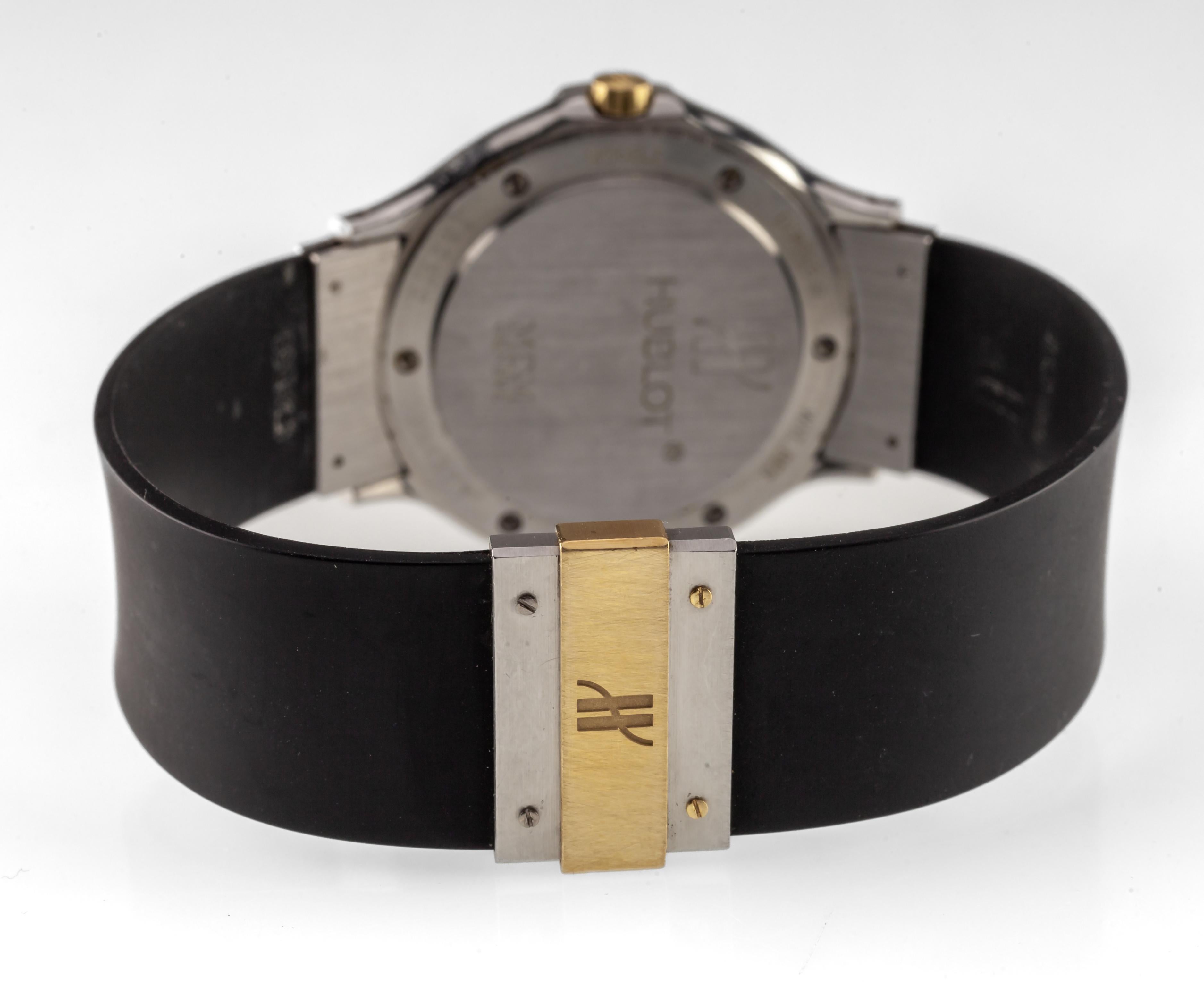 Montre Hommes Classic MDM Quartz Acier inoxydable/Or avec bracelet caoutchouc 1521.2 1