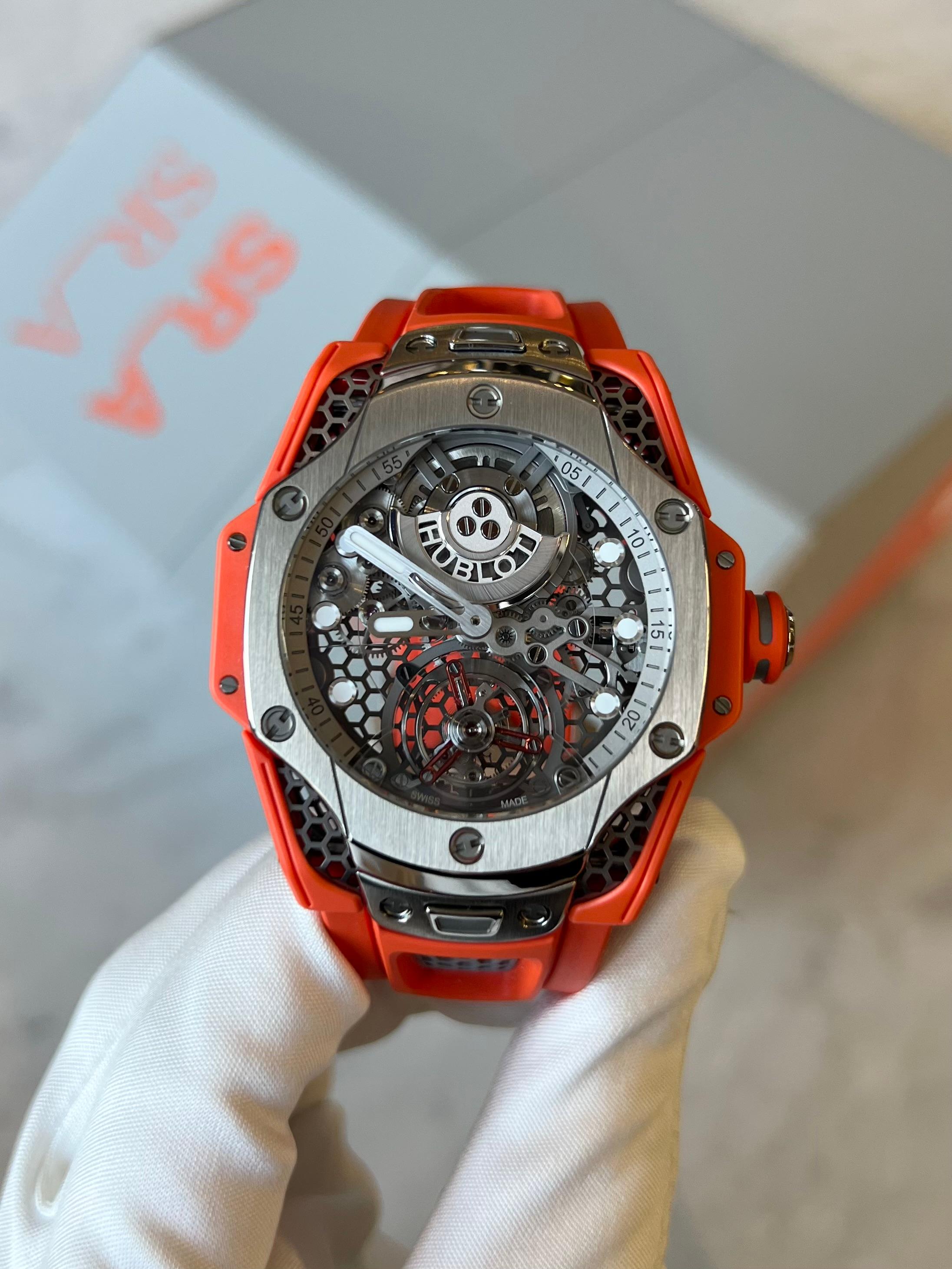 Hublot Big Bang Tourbillon édition limitée Samuel Ross 428.NX.0100.RX.SRA22 2
