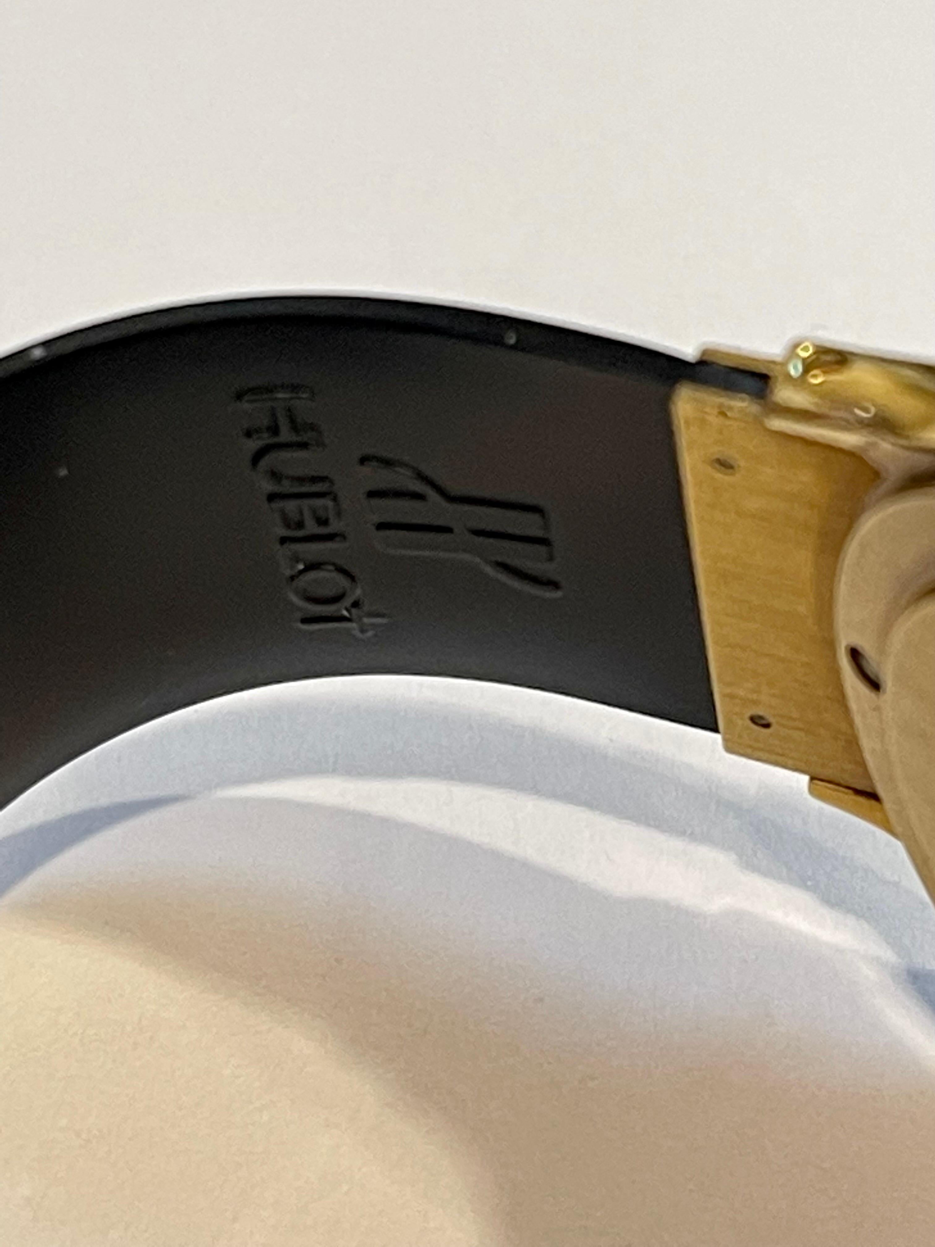 Hublot MDM 1581.3 18 Karat Yellow Gold Unisex Automatic Watch, White Dial For Sale 9
