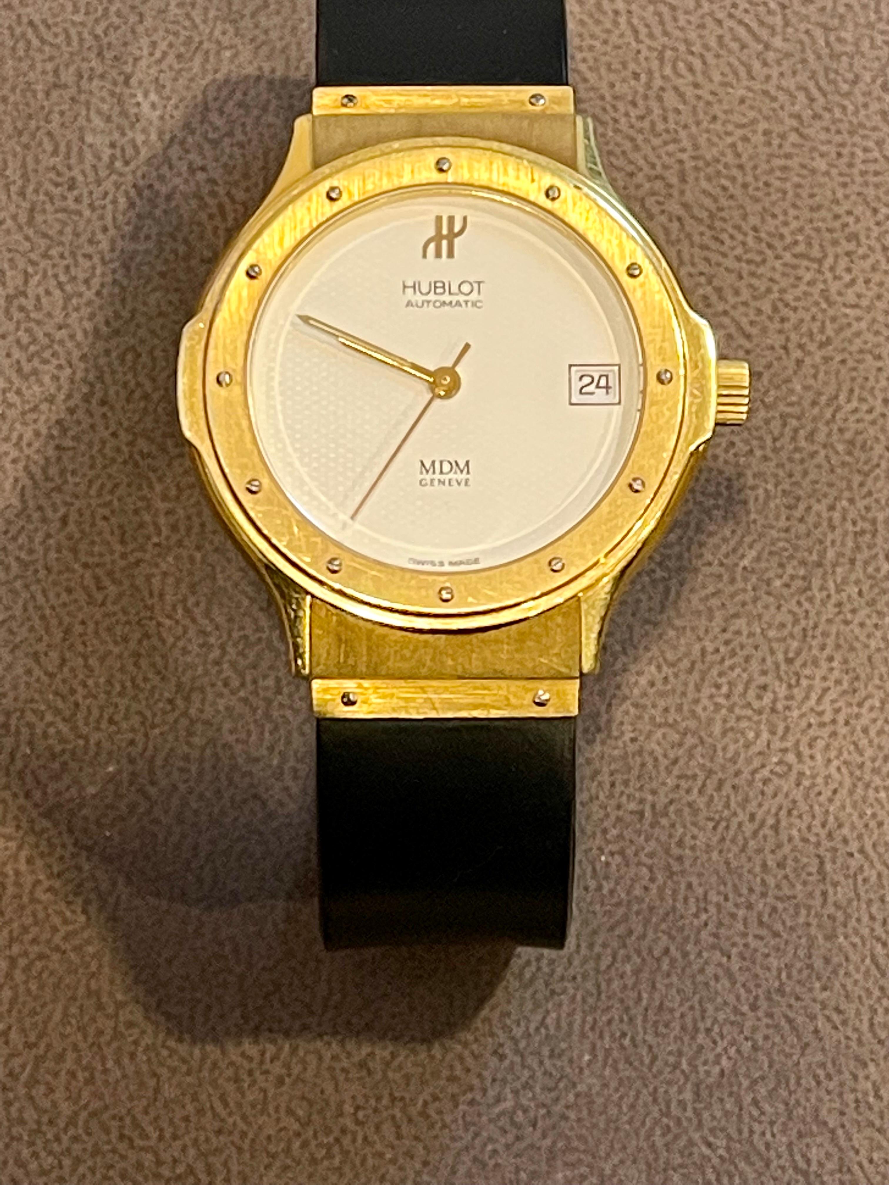 Hublot MDM 1581.3 Reloj automático unisex de oro amarillo de 18 quilates, esfera blanca en venta 9
