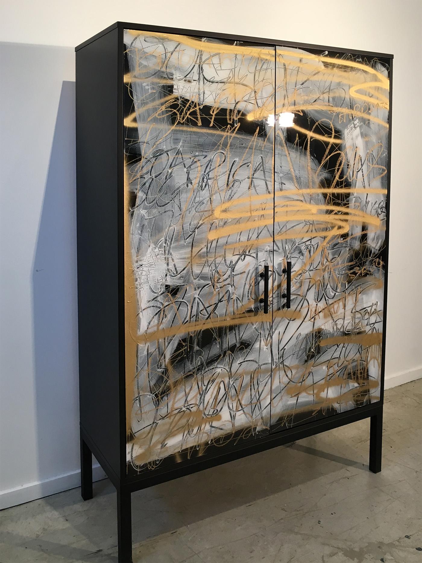 Canadese Hudson Cabinet di Morgan Clayhall, opera d'arte mista su ante in vendita