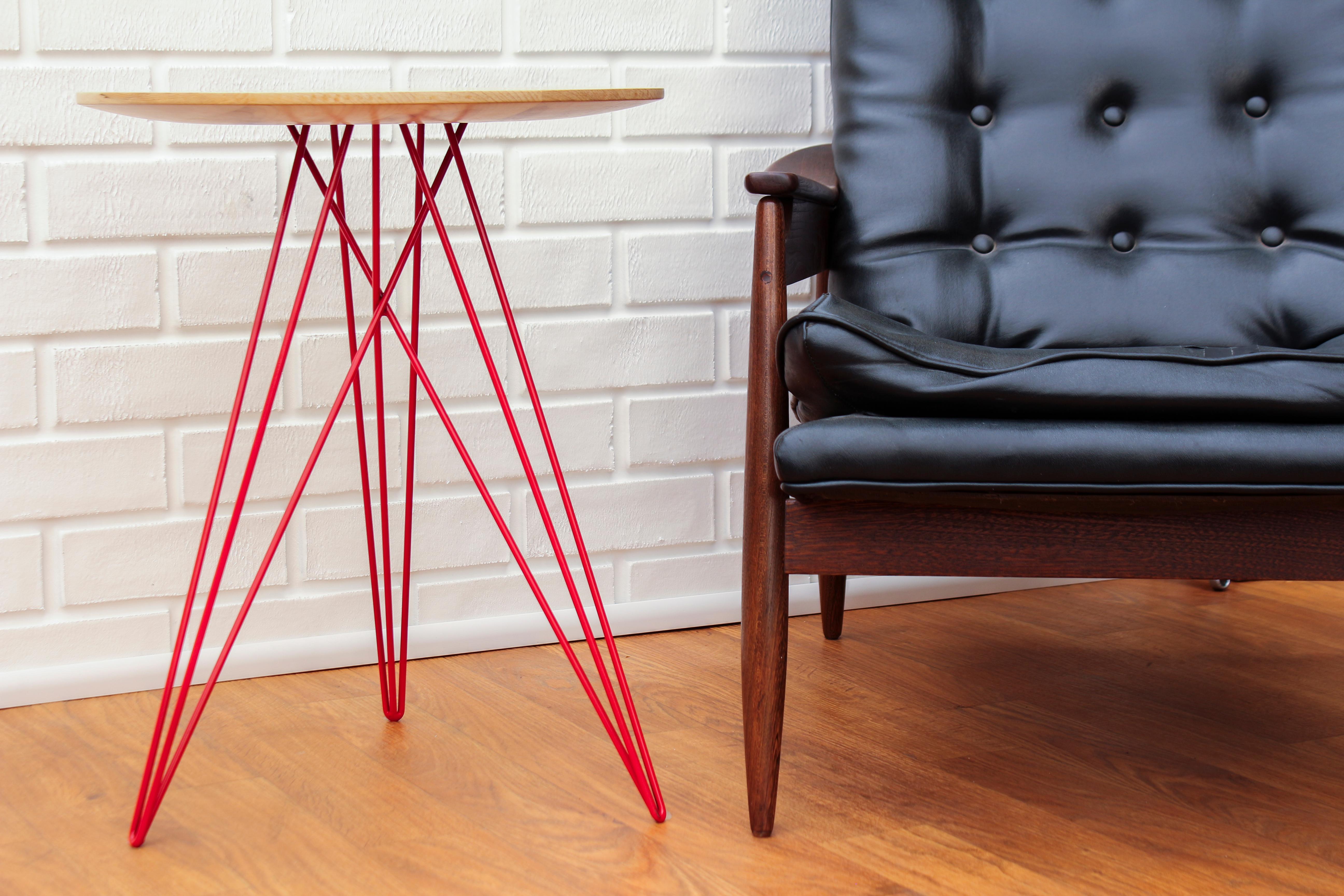 Scandinavian Modern Hudson Hairpin Side Table Maple Red For Sale