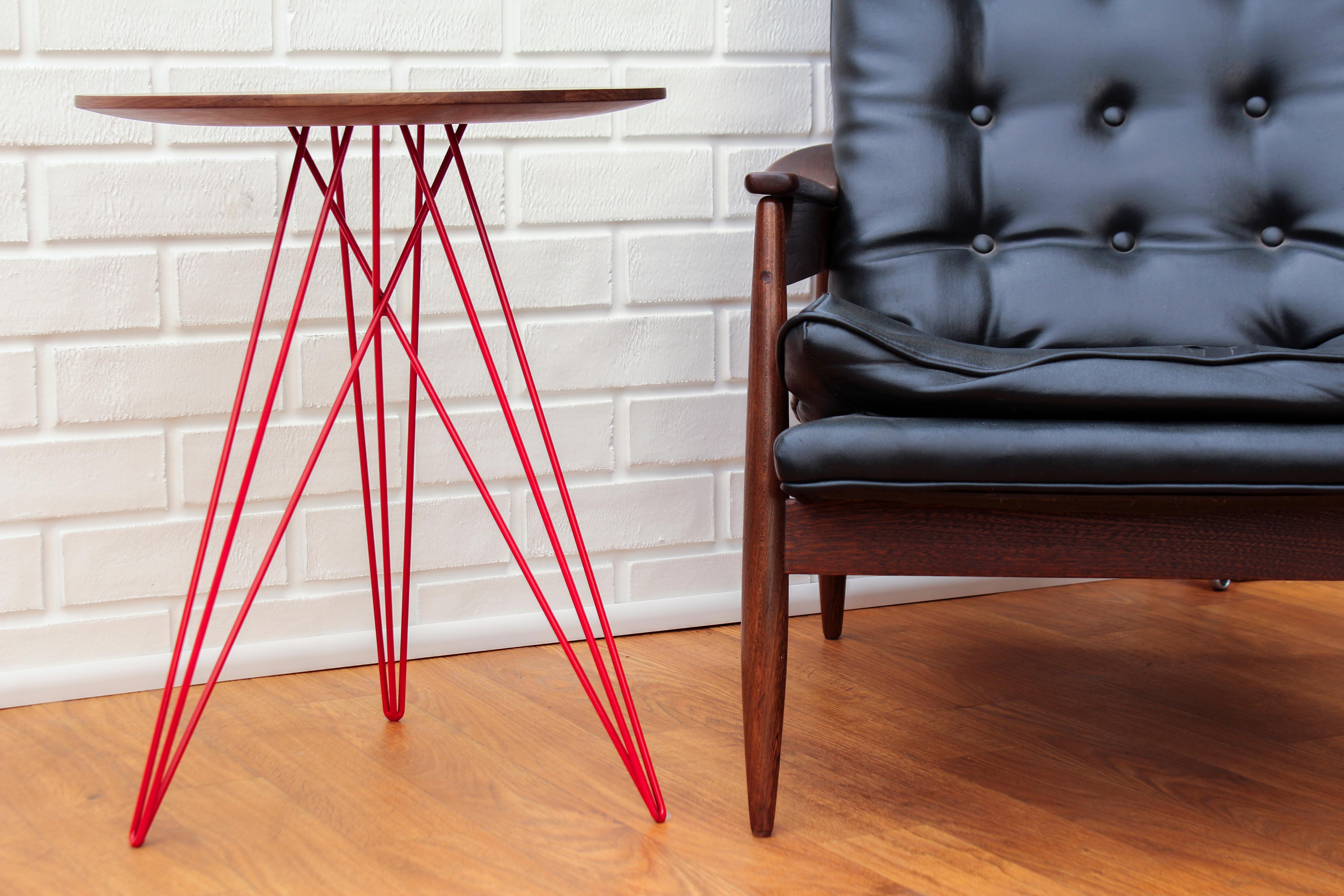Minimalist Hudson Hairpin Side Table Walnut Red For Sale