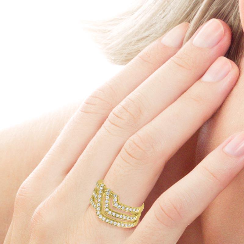 For Sale:  Hueb 18 Karat Wave White Gold Ring with Vs-Gh Diamonds 4